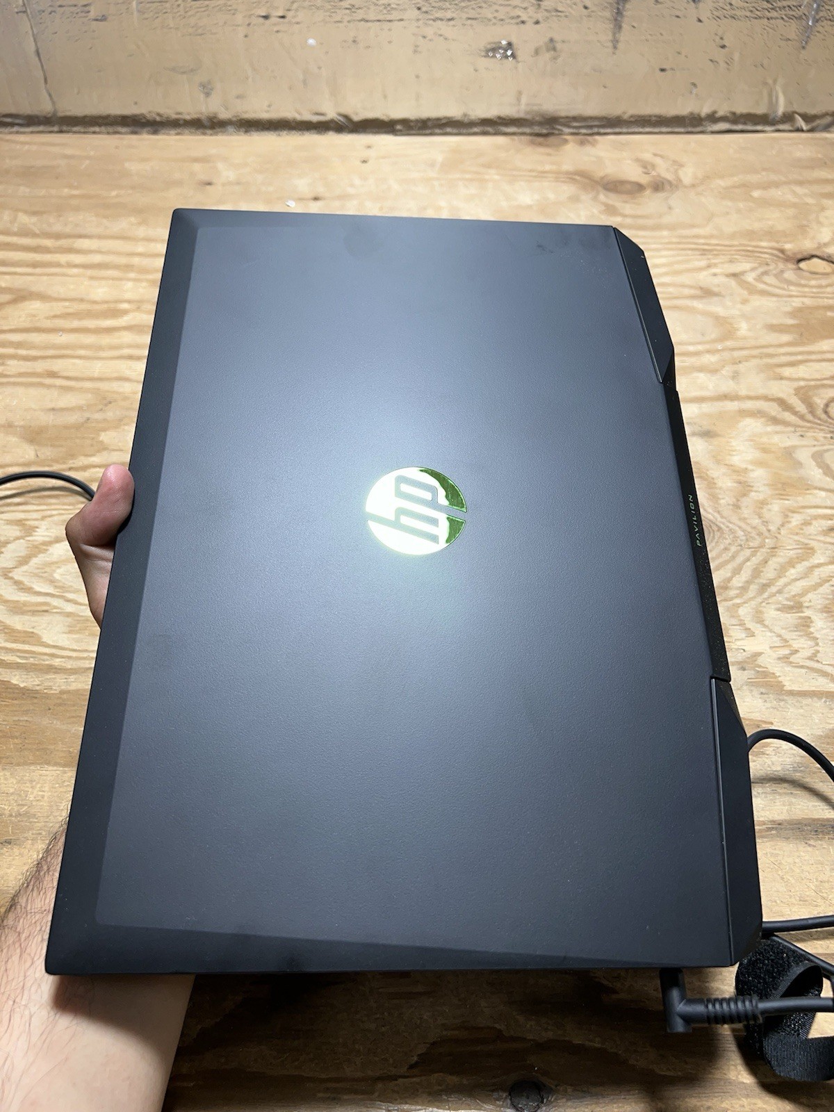 HP Pavilion 15.6” 256GB Intel Core i5 9th Gen 2.40GHz 8GB BATTERY NEEDS REPAIR