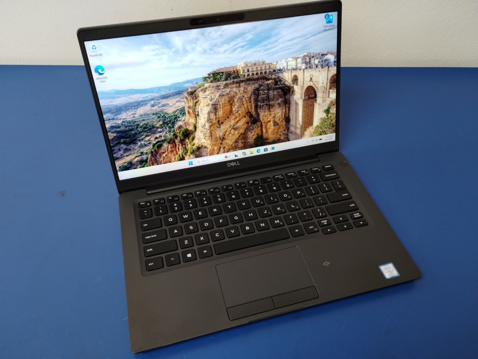 Latitude 7400, 14 Inch Screen, i7-8650U 1.90 GHz, Intel(R) UHD Graphics 620