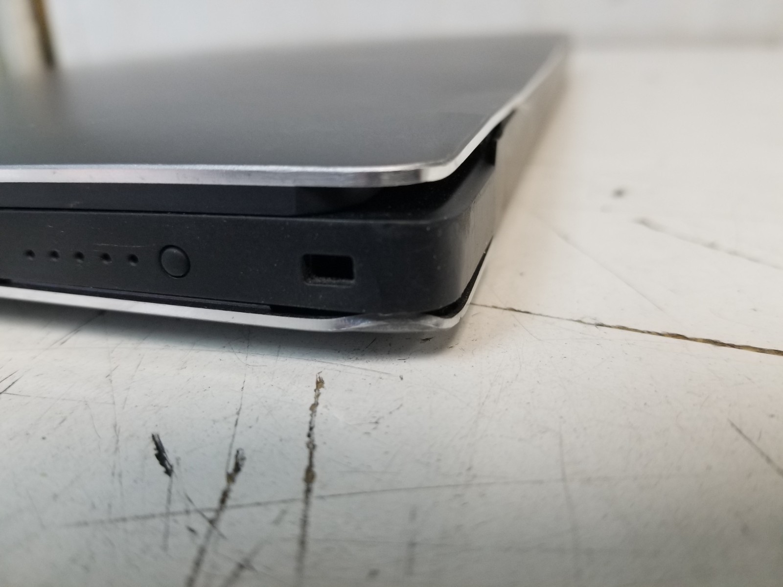 Dell Precision 5540 / Intel Core i9-9880H 2.30GHz / 16GB RAM / No SSD