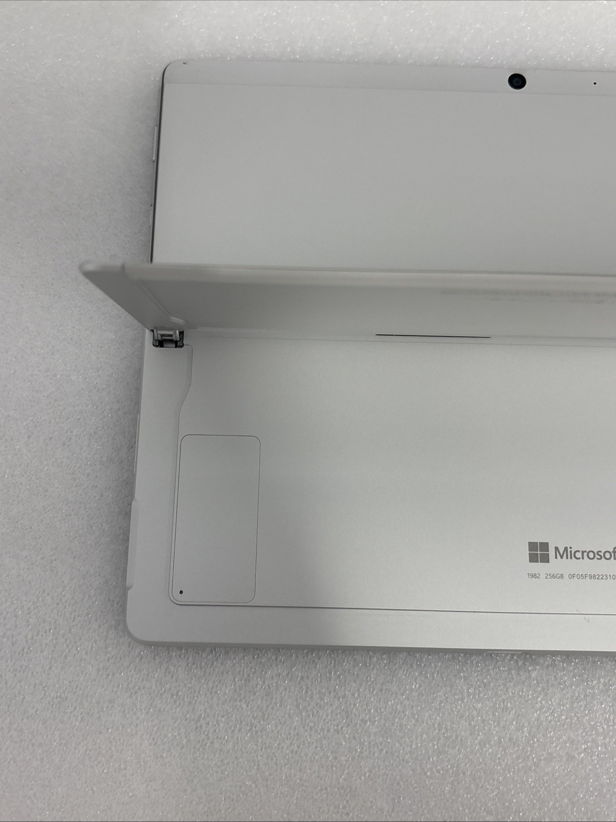 Microsoft Surface Pro 8 (256GB, Intel i5 11th, 16GB, LTE) Platinum *Read*