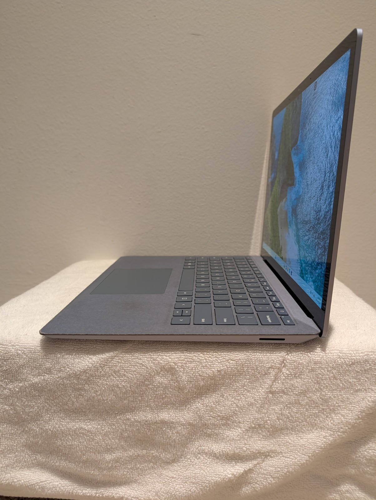 Microsoft Surface Laptop 4 14″ i7-1185g7 16GB 512GB – Very Good