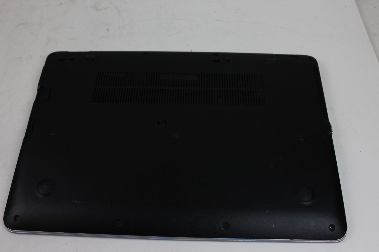 HP EliteBook 850 G3 Core i5-6200U 8GB RAM 256GB SSD w/ OS MISSING CASE SCREWS