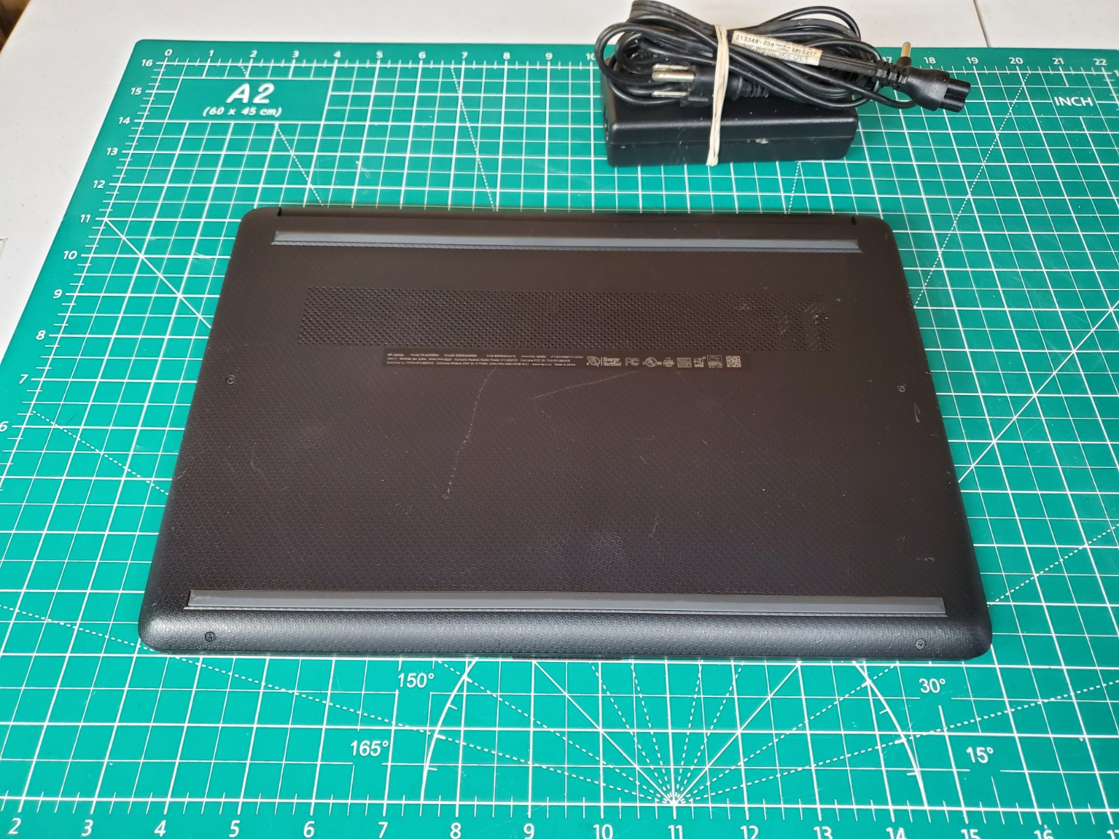 HP 14-dq1025nr Laptop 14″ Core i3-1005g1, 8GB Ddr4 RAM 128GB SSD, Win 11 Home