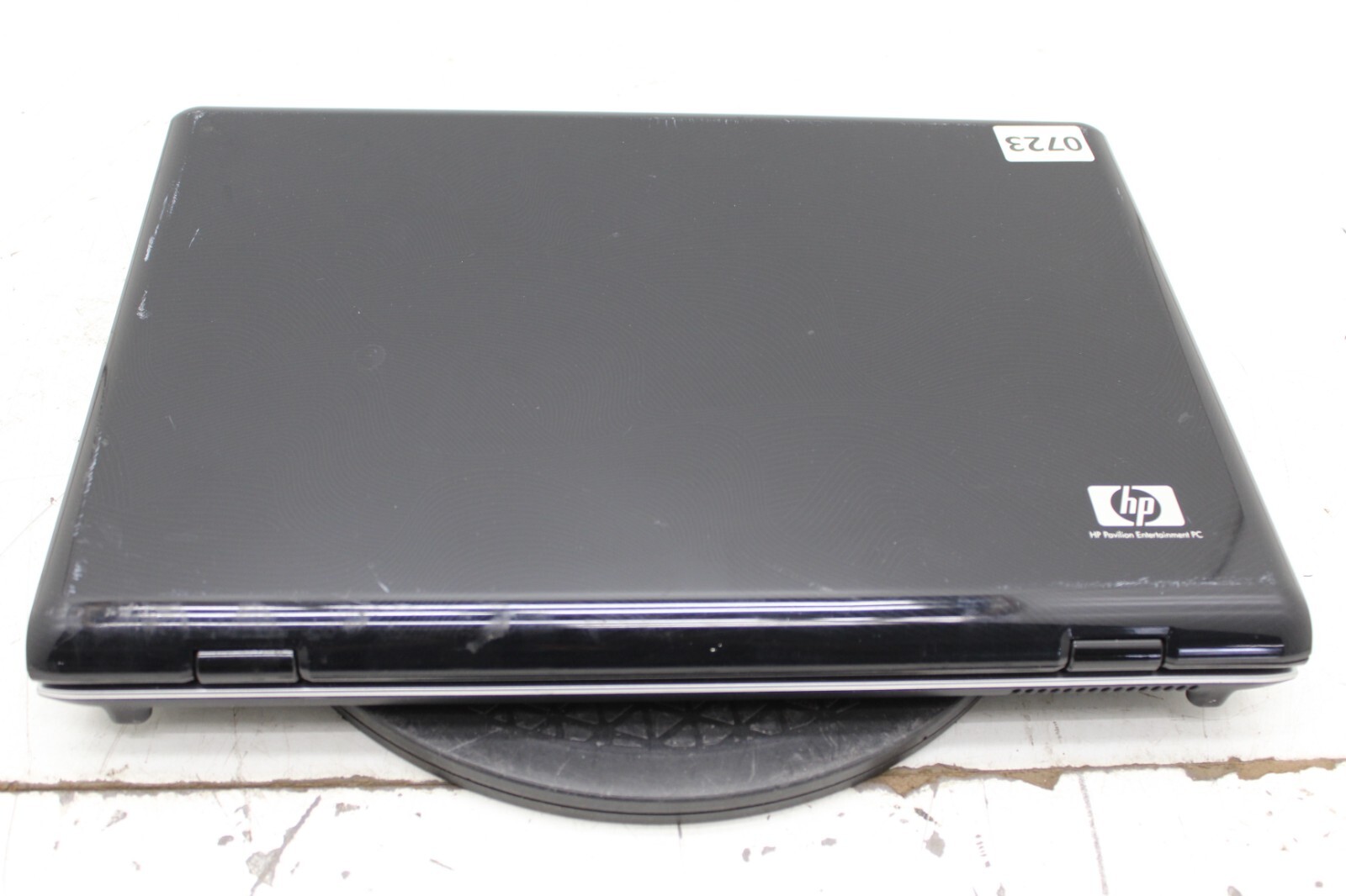 HP Pavilion dv9205us Laptop AMD Turion 64 x2 TL-50 1GB Ram No HDD or Battery