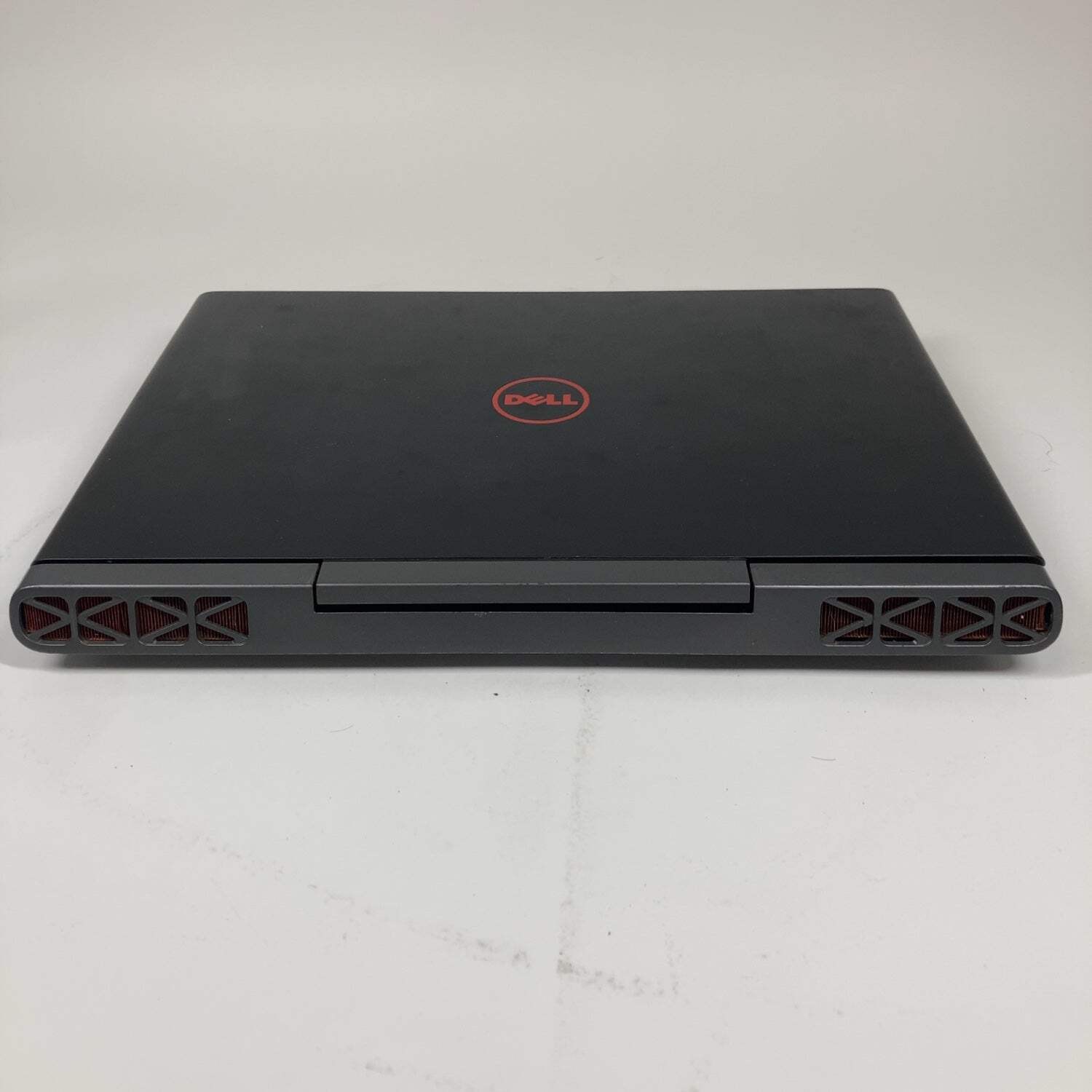 Broken Dell Inspiron 7000 15.6″ i5-7300HQ 2.5GHz 8GB RAM 256GB HDD GeForce READ