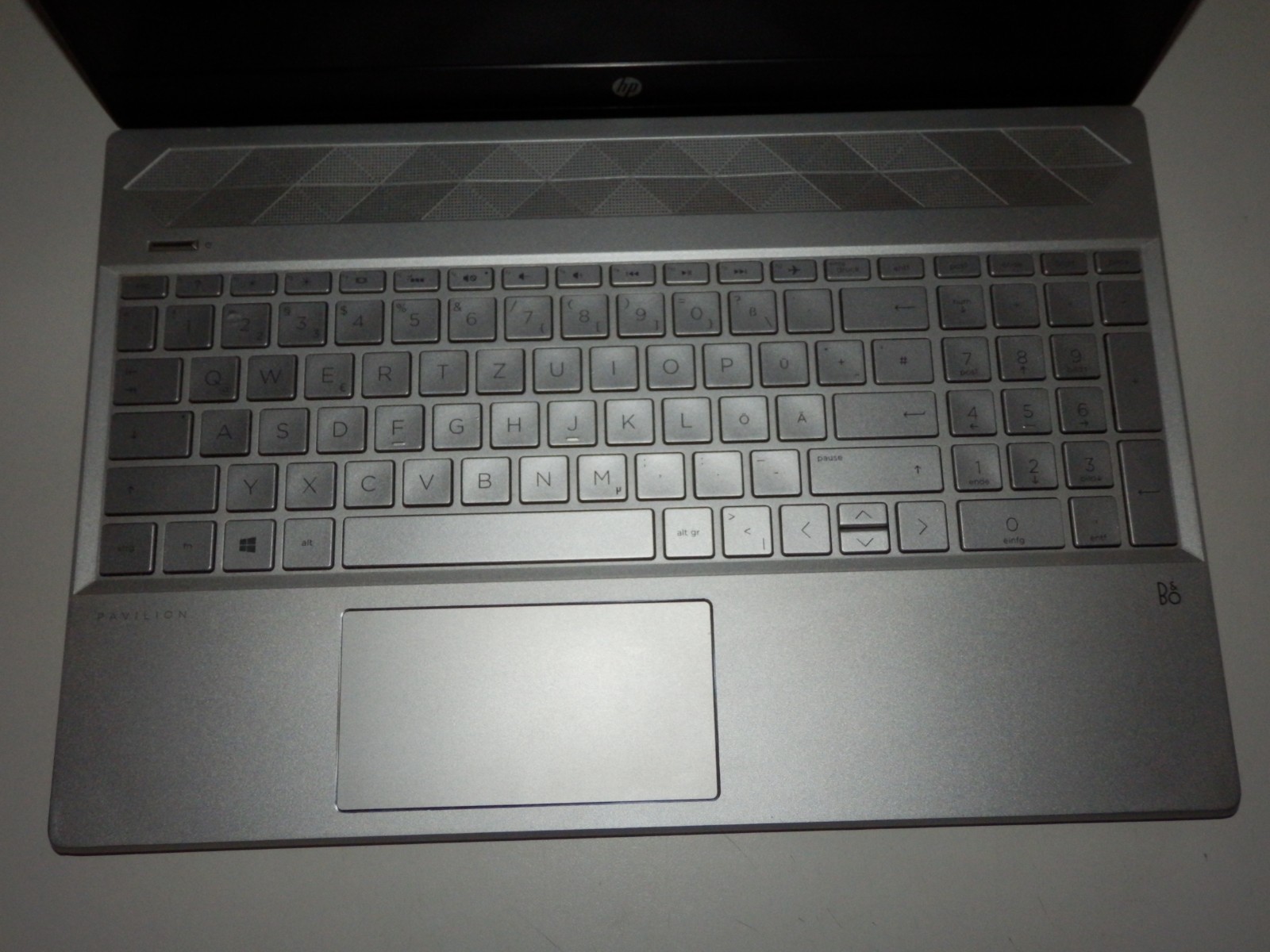 HP Pavilion 15-cw, AMD Ryzen 5 2500U, 8GB Ram, 256GB SSD, Vega 8, 15.6″ inch FHD