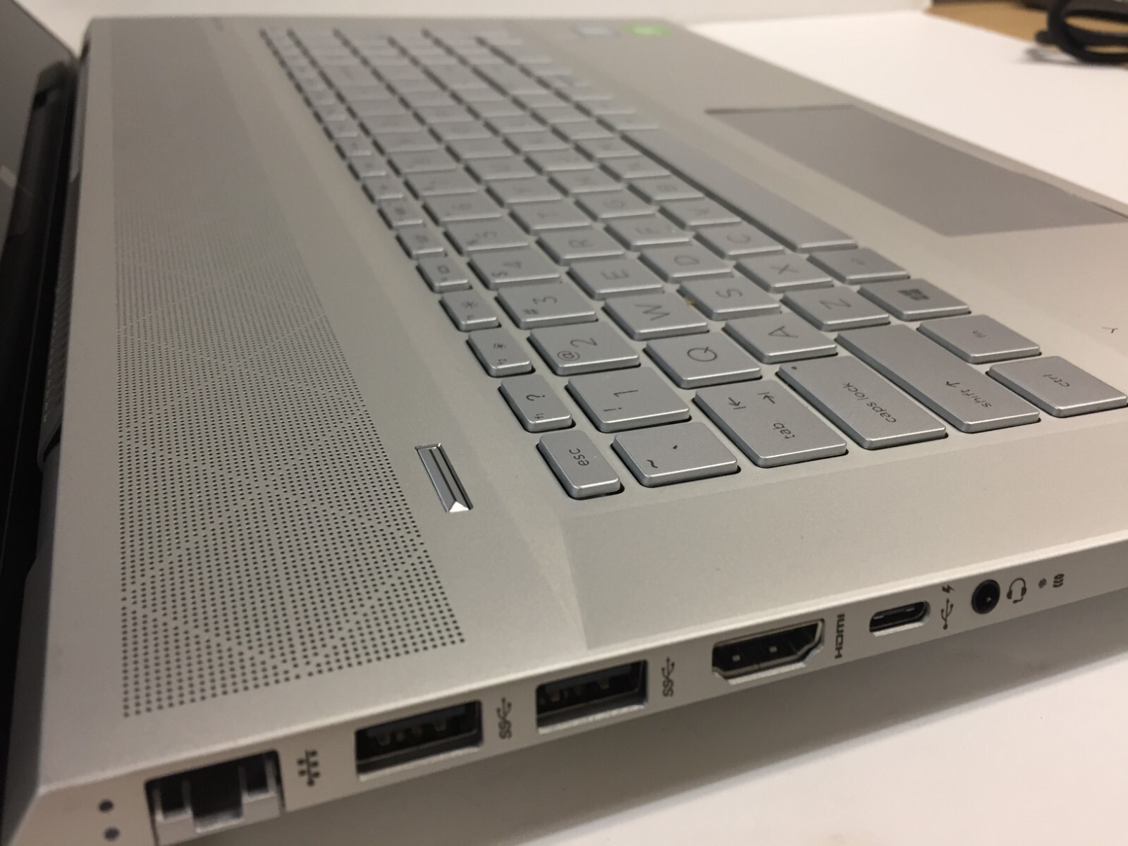 *Bad Batt* HP ENVY 17t-ce000 17.3″ Touch Laptop/i7-8565U/32G/1T HDD+2T SSD/MX250