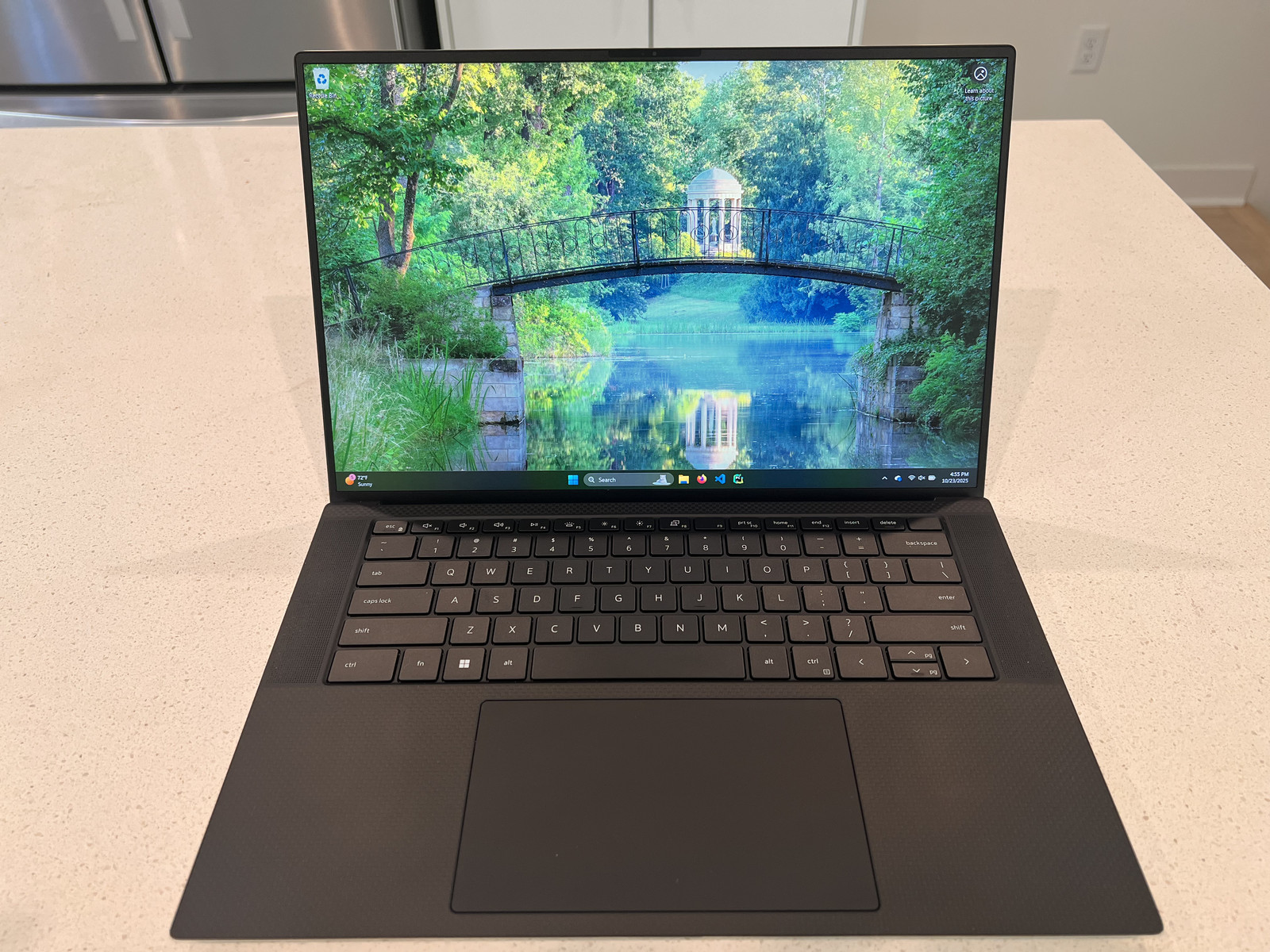 Dell XPS 15 9520 – i7/RTX 3050, 16GB RAM, 512GB SSD (Includes Charger)