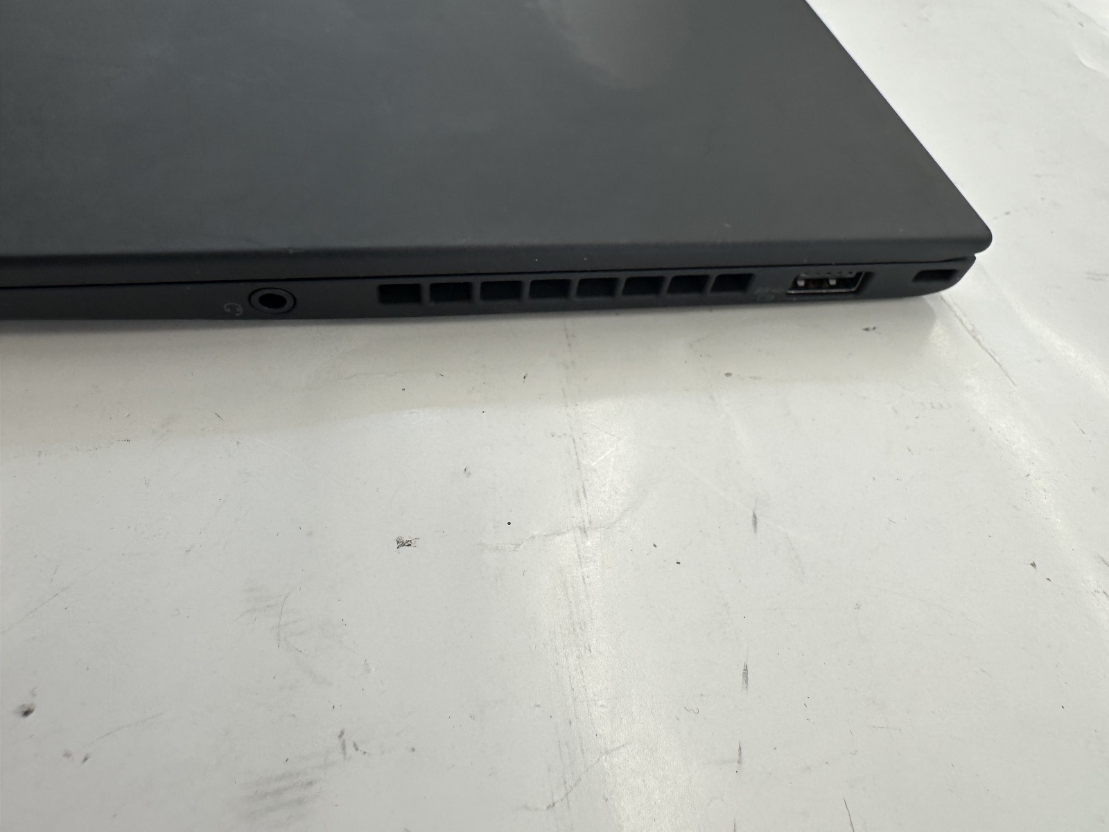 Lenovo 20HR000HUS TP X1 5th Gen 14″ i7-7600 8GB 500GB SSD Win 11 Pro