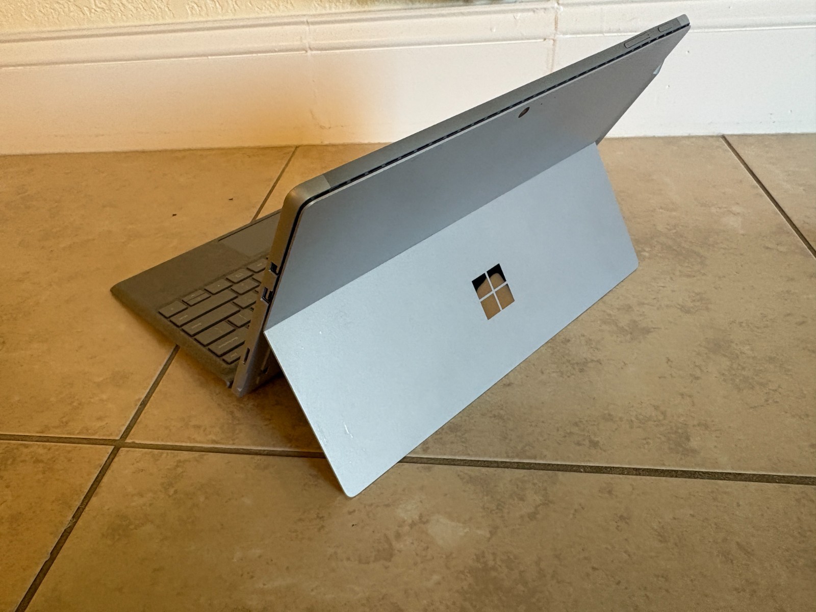 Microsoft Surface Pro 5 1796 i7-7660U 16GB 512GB Win11 Pro Pen Keyboard Bundle