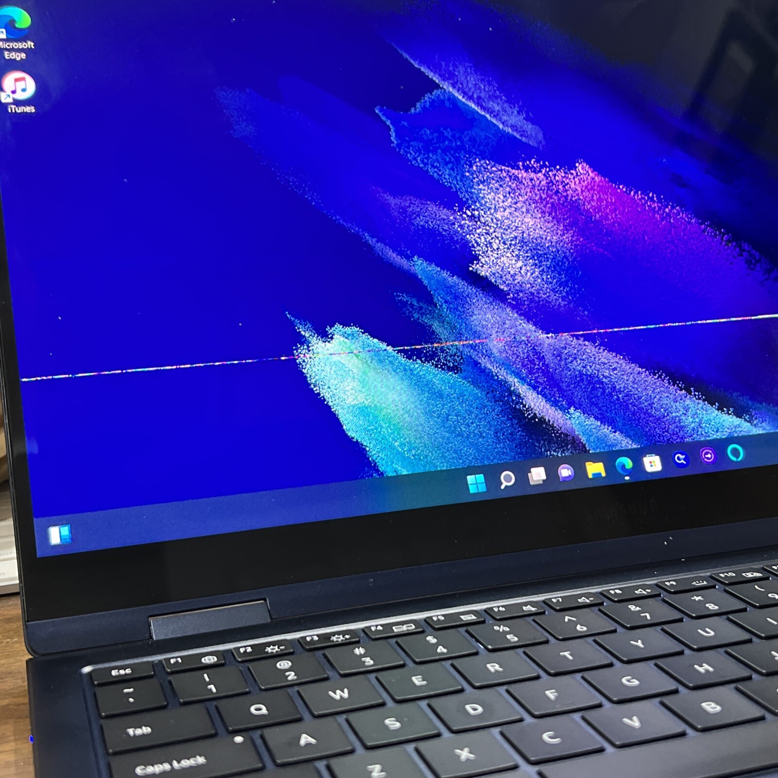 Samsung Galaxy Book Pro 360 NP950QDB-KB2US 15.6″ i7-1165G7 16GB 1TB ISSUE