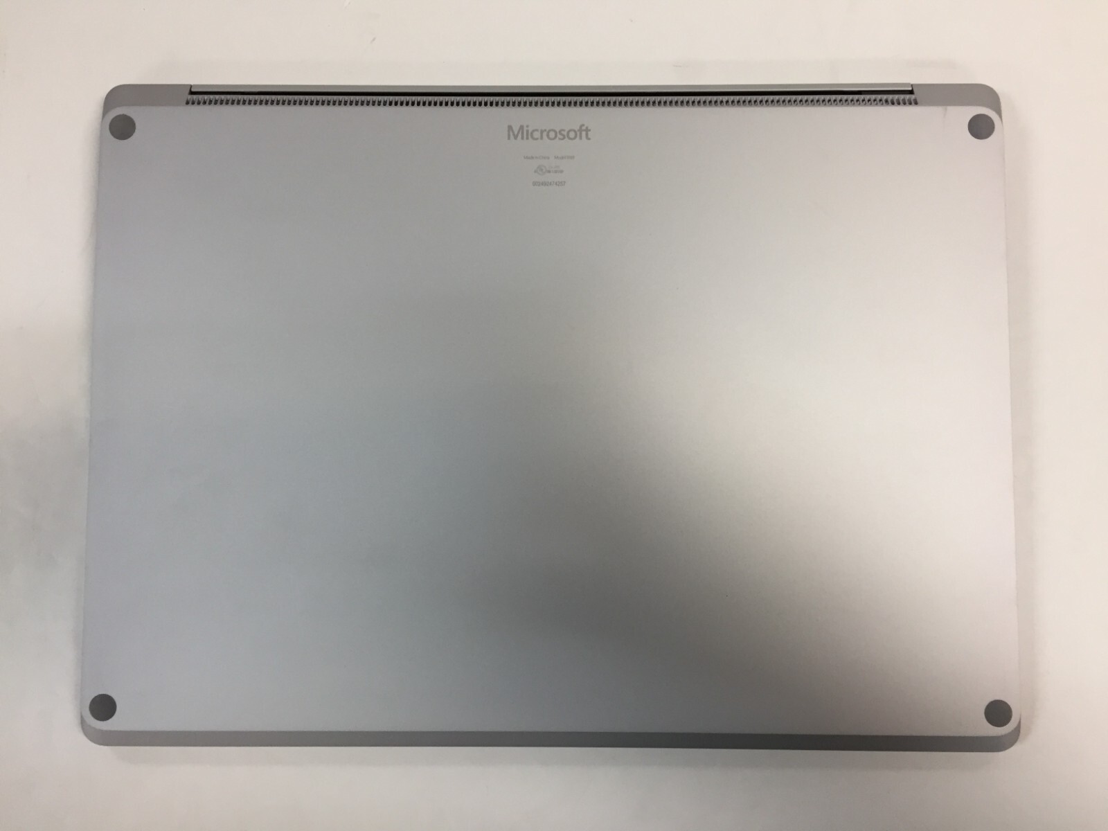 Microsoft Surface Model 1769 13.5 Touch Laptop/Intel i5/4GB/128GB SSD/Arc Mouse