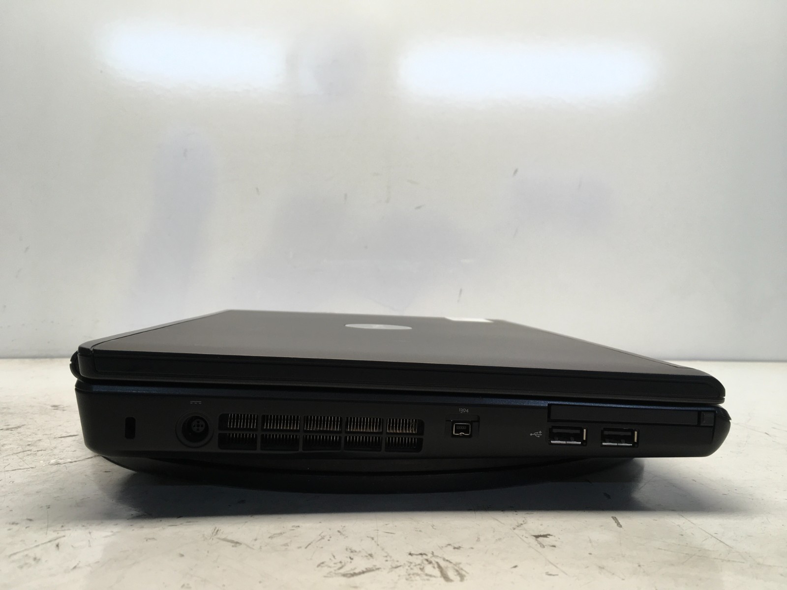 Dell Vostro 1400 Intel Core 2 Duo 06FD 1.8GHz 2 GB NO HDD