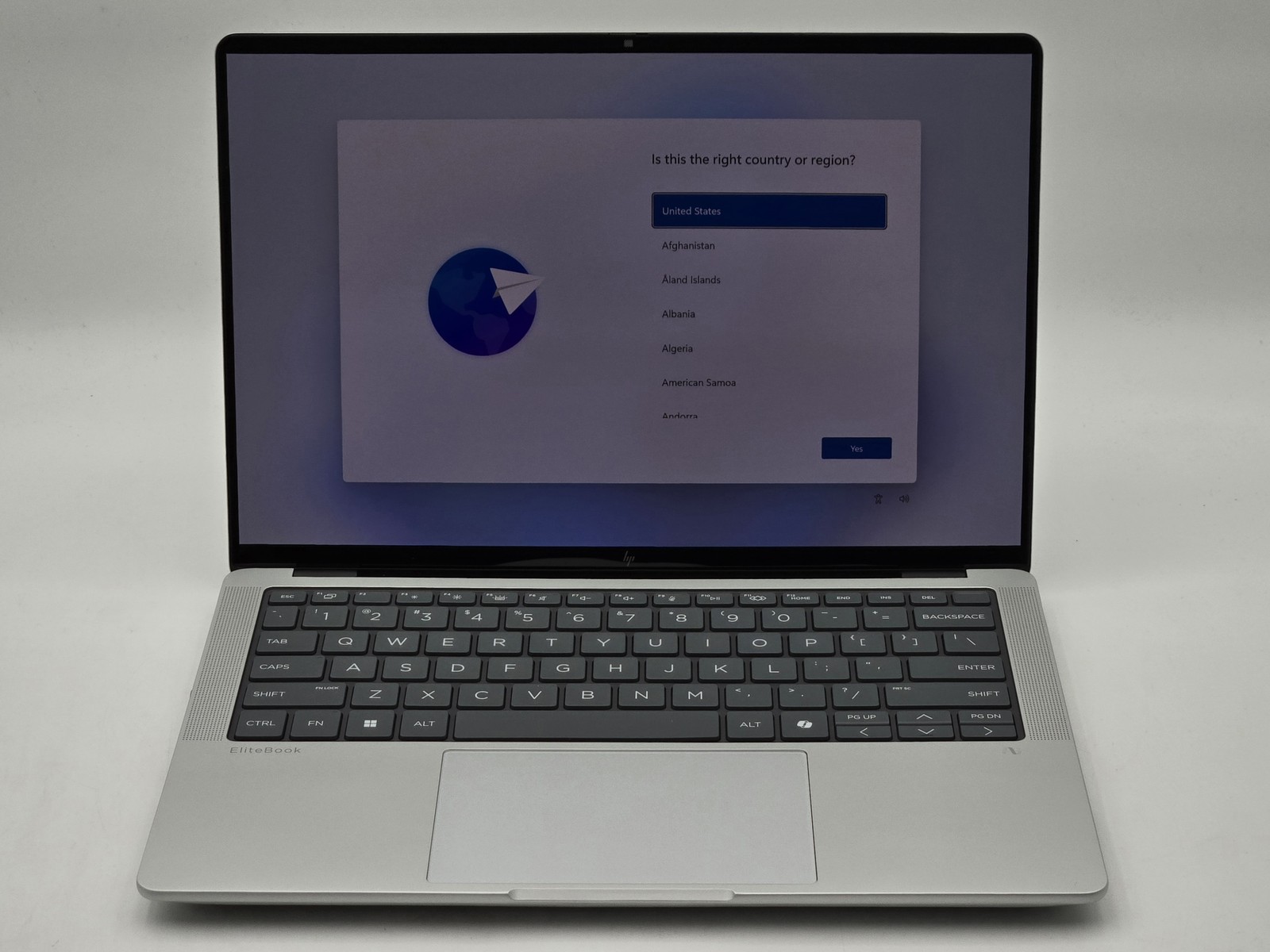 HP EliteBook X G1a 14″ 2880 x 1800 RYZEN AI 9 HX PRO 375 1TB SSD 64GB W11P 120Hz