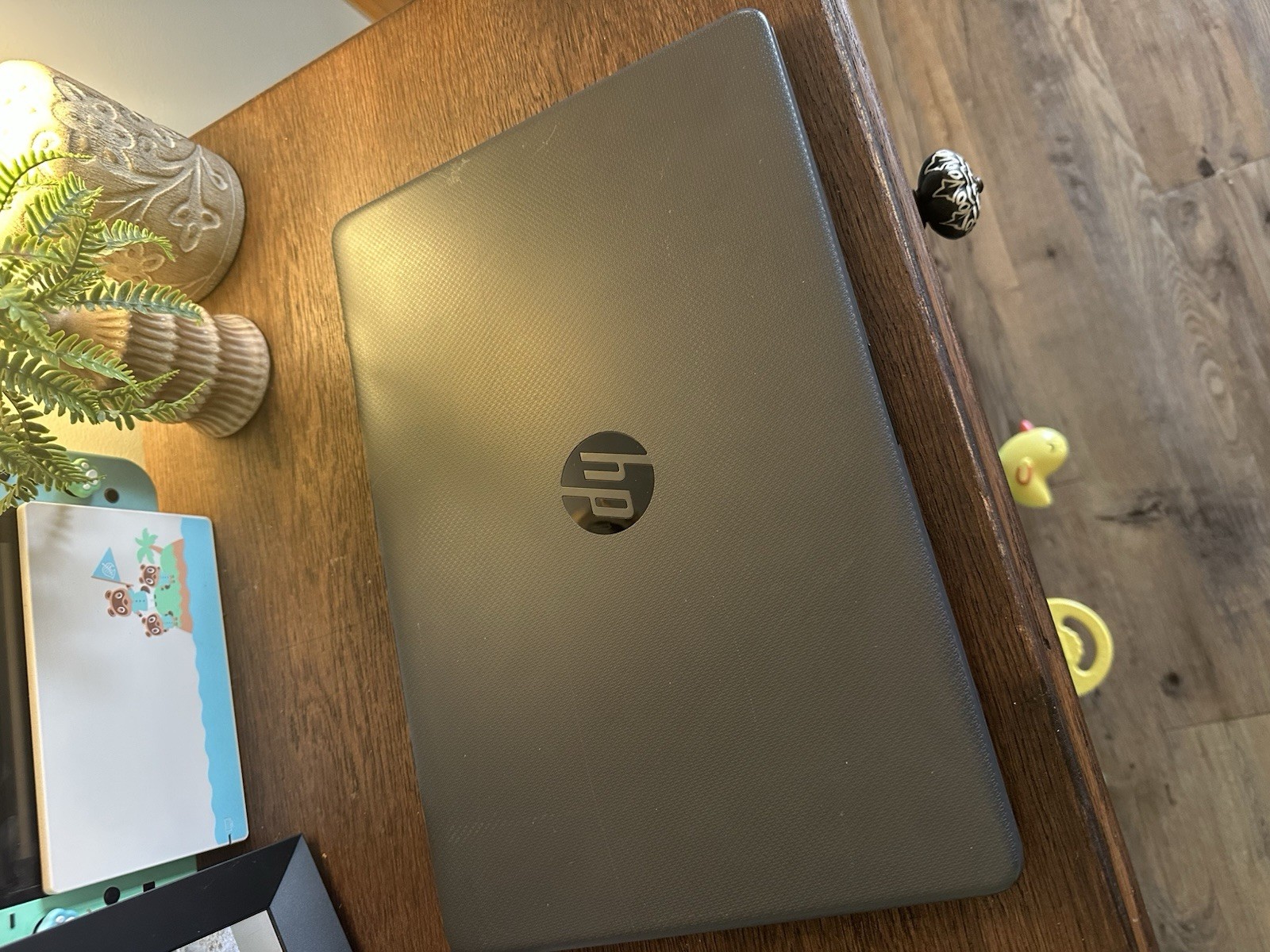 HP 250 G8 Laptop Computer i3-1005G1 @ 1.2 GHz Windows 11 Pro 256GB Nvme 8gb Ram