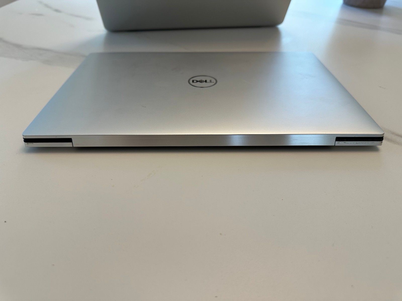 Dell XPS 13 9300 13.4″ | 256GB SSD | Intel Core i5-1035G1 | 16GB RAM