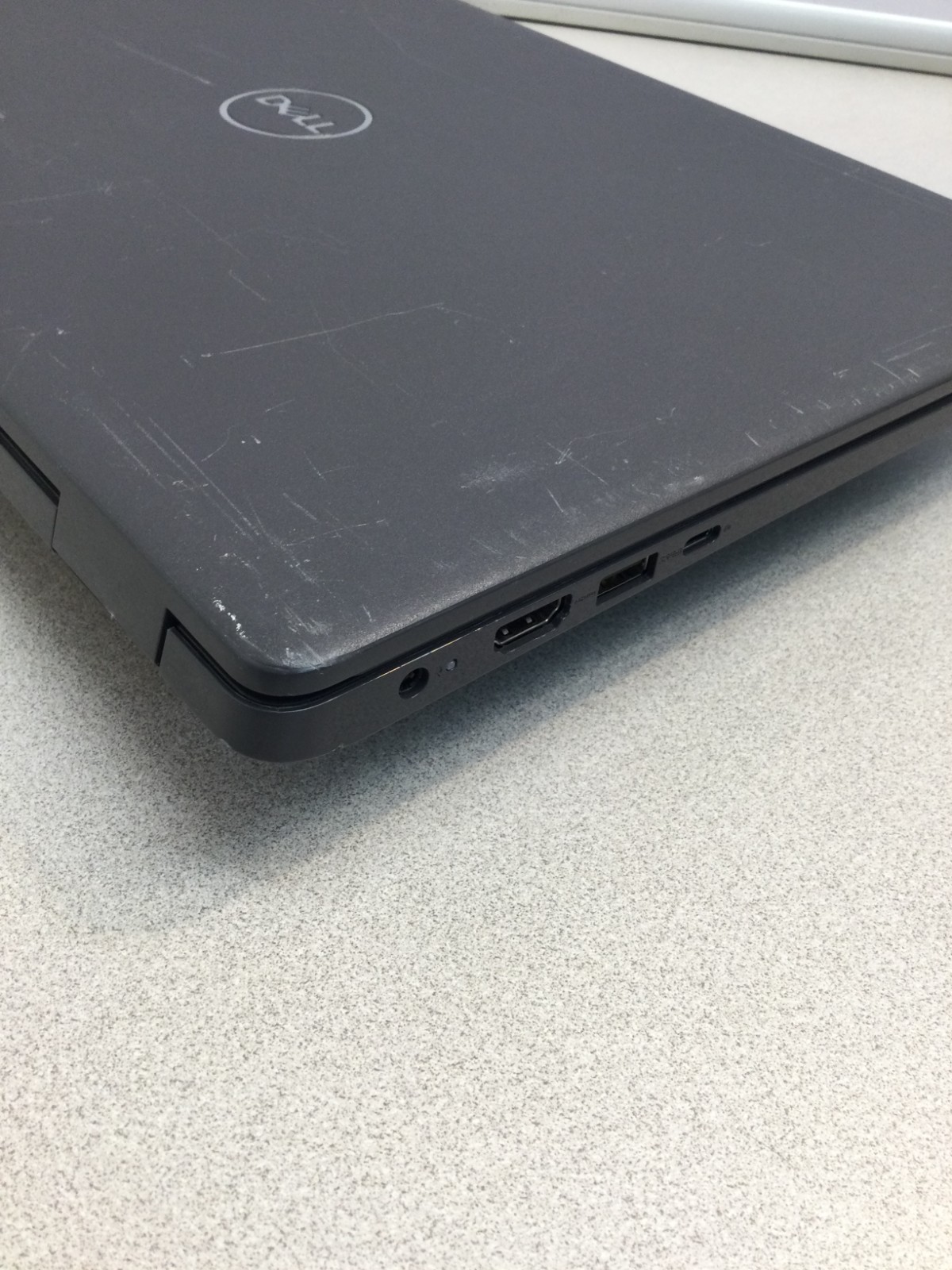 Dell Latitude 3510 15.6″Core i5 10TH GEN 12GB RAM 256GB SSD 1.60ghz** RAED**