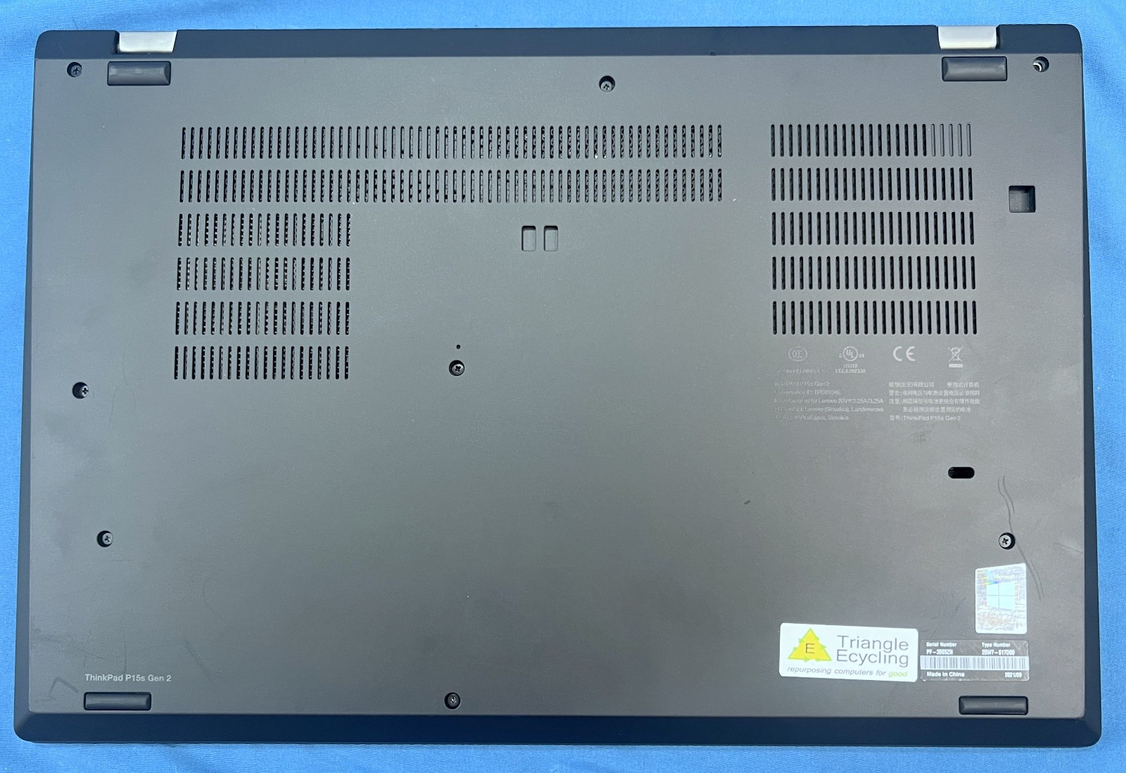 Lenovo ThinkPad P15s Gen 1 – i7-10510U, P520, 16GB RAM, 512GB NVMe – Win11