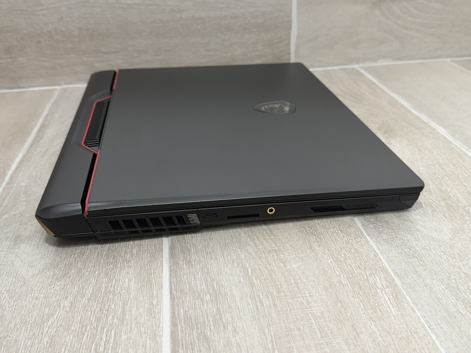 MSI Raider GE78 HX 13V 17″ Core i9-13980HX GeForce RTX 4070 16GB RAM 1TB NVMe