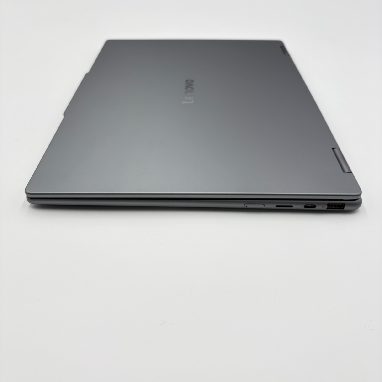 Lenovo Yoga 7 16″ 2-in-1 (16ILL10) – Ultra 7 256V, 16GB Ram, 1TB SSD, W11H