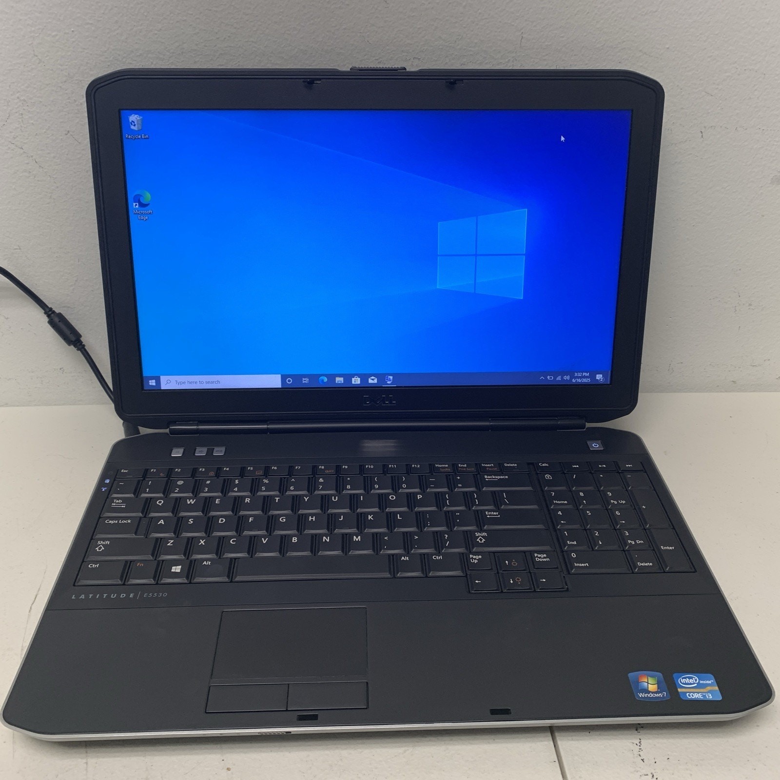 DELL LATITUDE E5530 INTEL i3-3120M 2.5ghz 4GB 320gb Hhd Wind 10 Pro