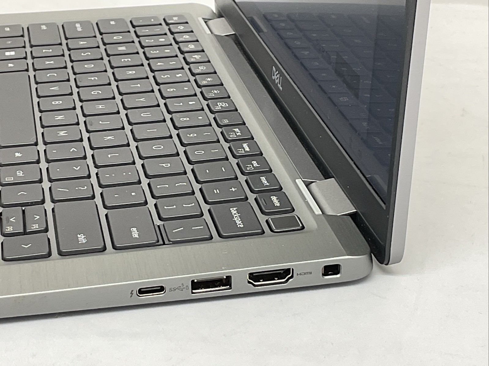 Dell Latitude 7330 – Touch – i7 1265U – 16GB, 256GB, Windows 11 +Adapter