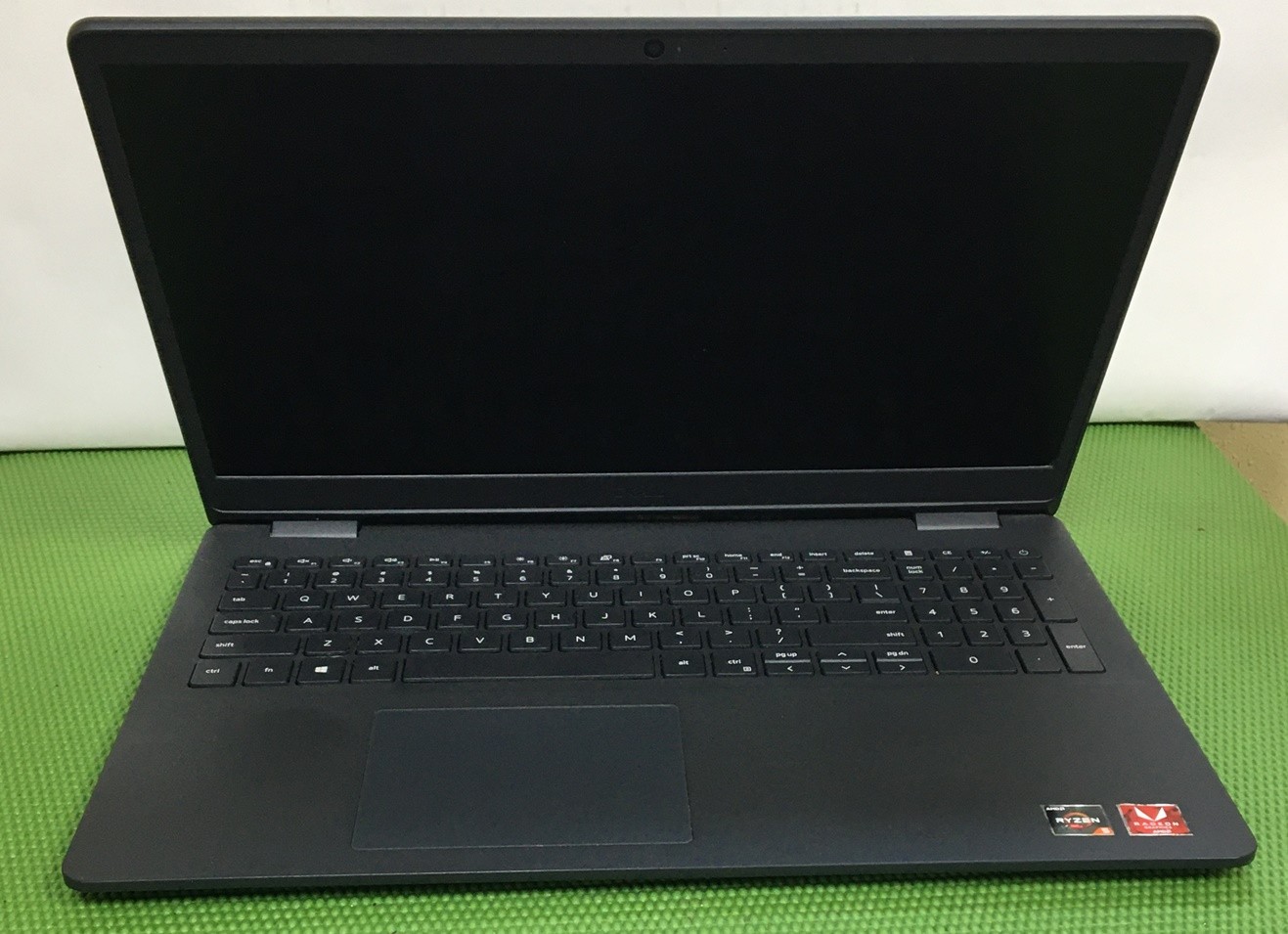 Dell Inspiron 3505 Ryzen 5 3450U 8GB RAM TOUCHSCREEN 15.6″ – no SSD/OS/AC