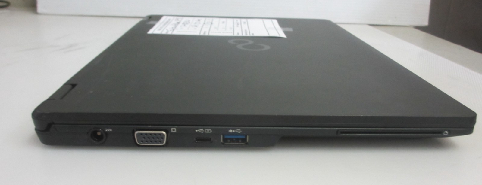 Fujitsu LifeBook U748 i7-8650U 1.90GHz [No RAM/HDD/OS/AC] Laptop