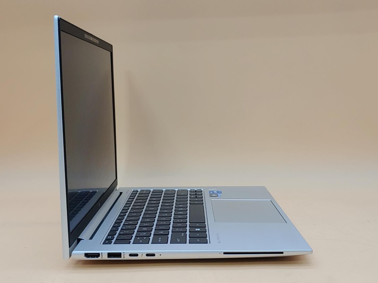 HP EliteBook 840 G9 14″ FHD Intel i5-1235U 16GB 512GB SSD Win11Pro **NO A/C**