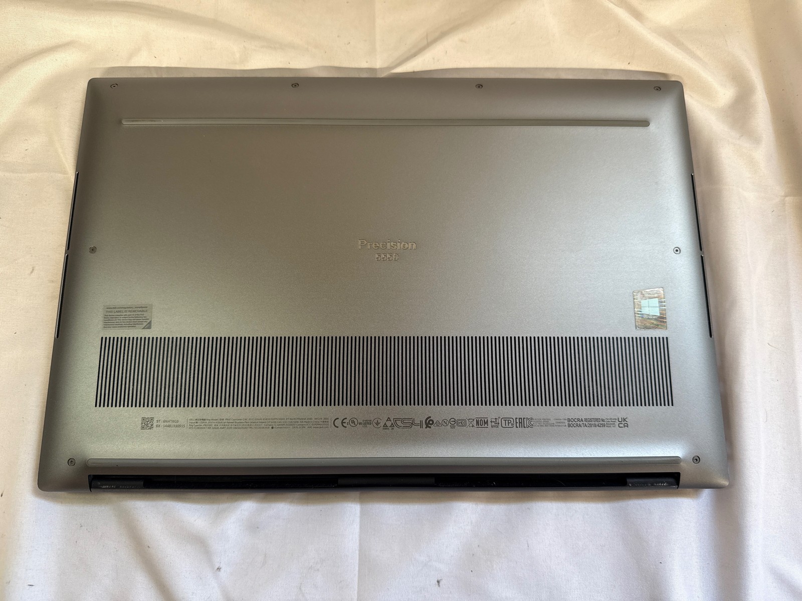 Dell Precision 5550 Intel Core i7-10750H @ 2.60GHz 32 GB 512 GB 15.6″
