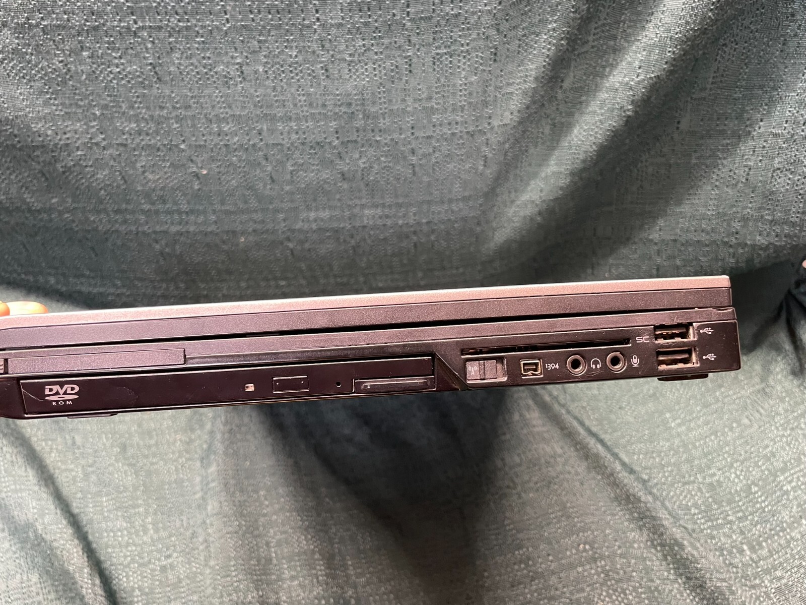 Dell Latitude E6510 i5-540M @2.53GHz 4GB RAM 15.6″ 250GB HDD w/ Power Adapter