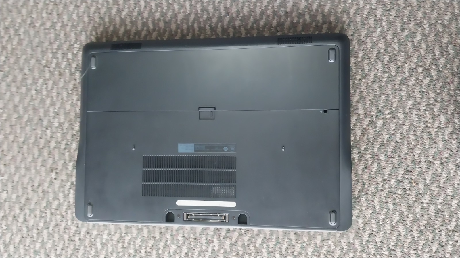 Latitude E7440 14″ i5-4300U 8gb 256GB SSD LINES DOWN MIDDLE OF SCREEN CD/DVD