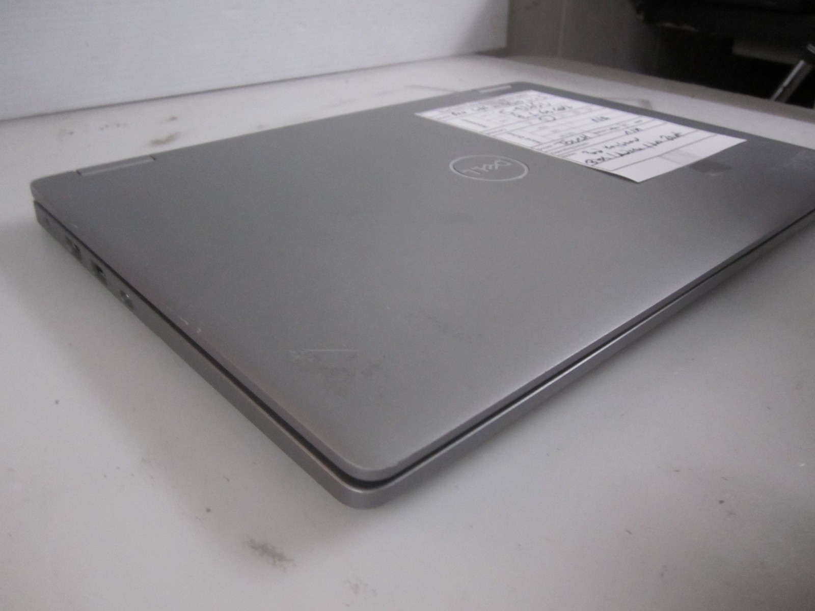 Dell 3310 2 in 1 I5-8265U 1.60GHZ 8GB NO HDD/AC/OS LAPTOP BIOS READ