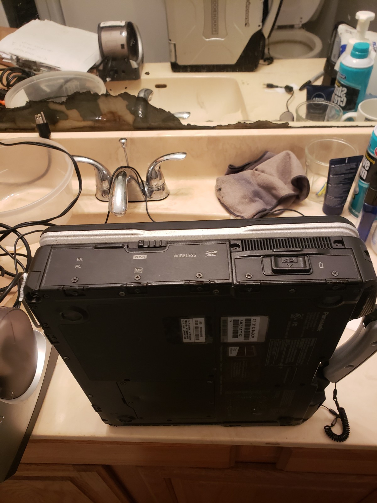 Panasonic CF-31 MK5 Intel i5-5300U, 2.30 GHz 8GB RAM, DVD & Battery. No HDD