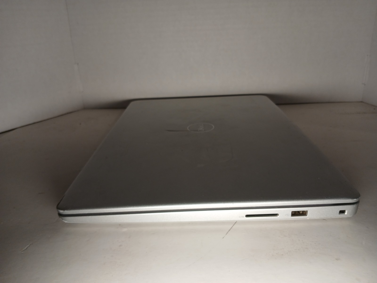 Dell Inspiron 5493 14″ i5-1035G1 4GB RAM 256GB SSD WIN11 #97
