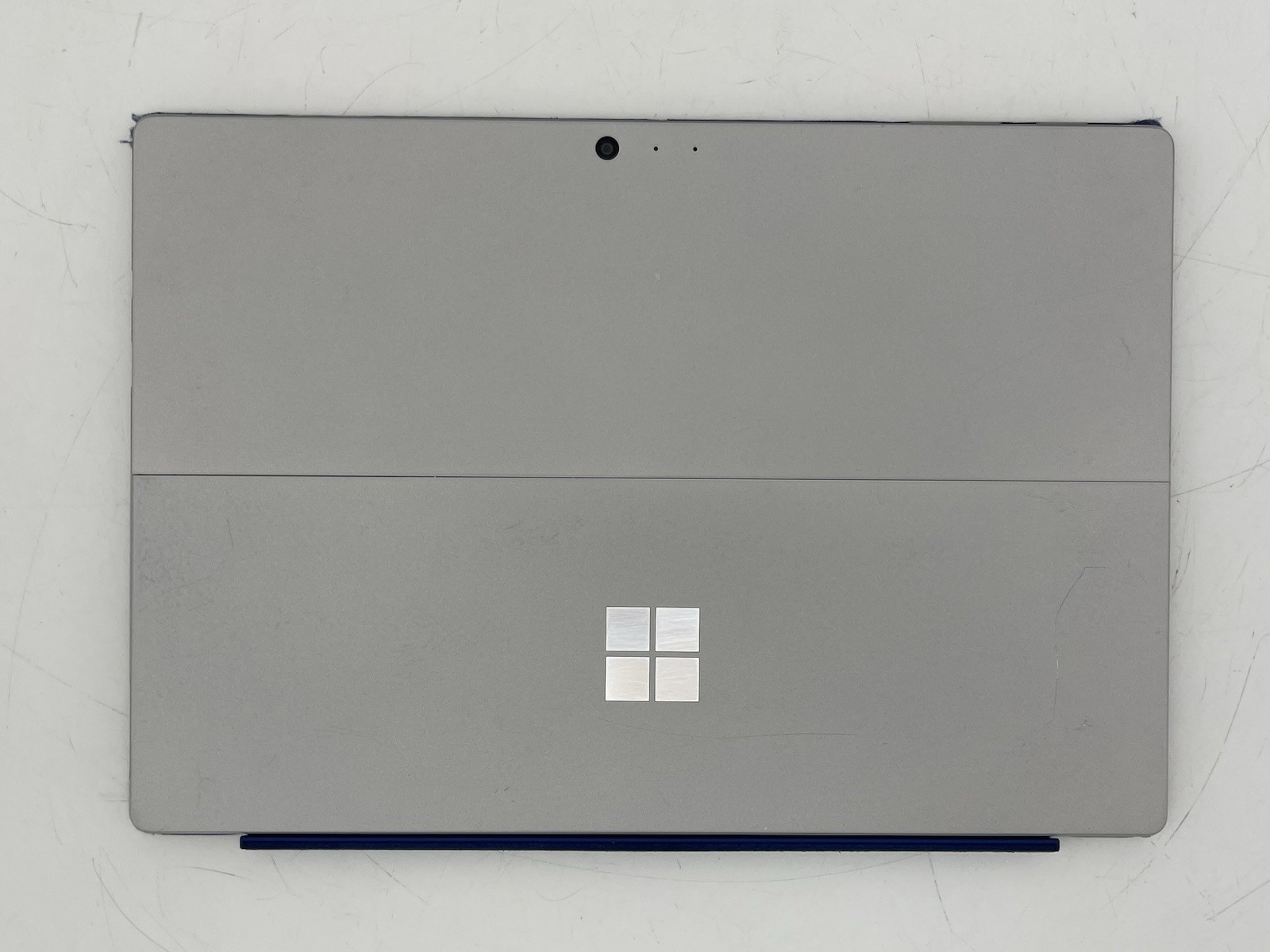 Microsoft Surface Pro 6 1796 12.3″ PC w/ i5-8250U 1.6GHz CPU 128GB SSD 8GB RAM