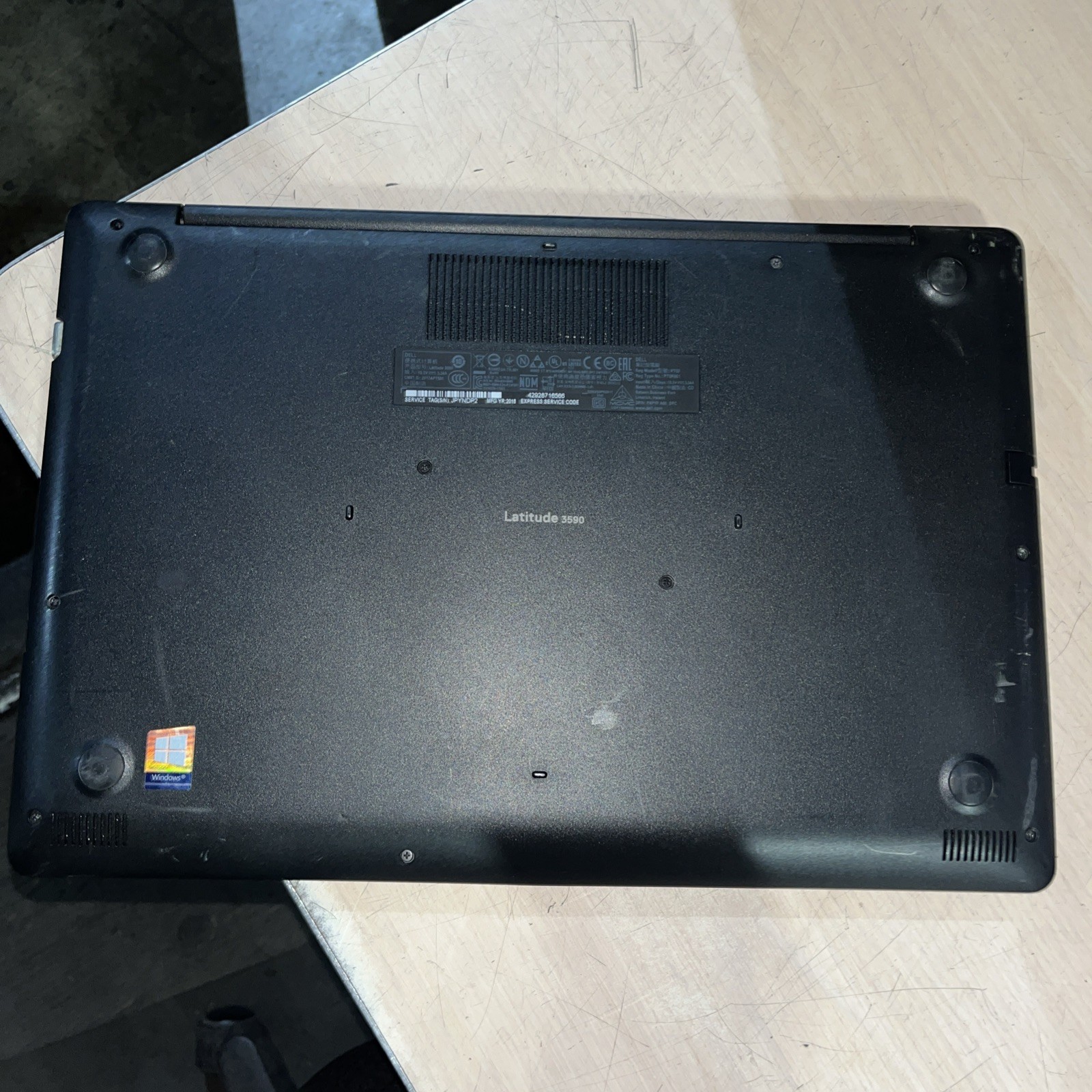 DELL LATITUDE 3590 INTEL CORE I7-8550U 1.80GHZ 8GB RAM NO HD