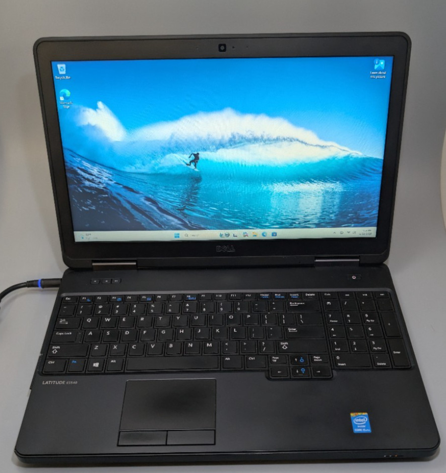 DELL Latitude E5540 15.6″- i5-4300U@1.90GHz/250GB SSD/8GB RAM/Win 11 Pro