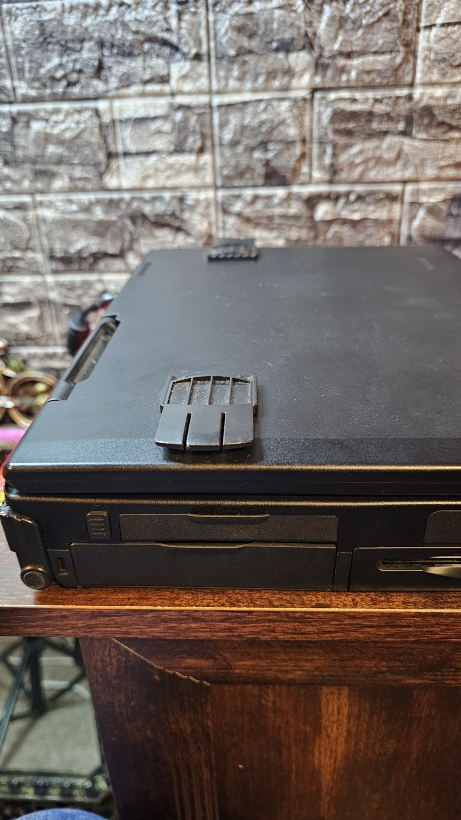 Sager Notebook Computer Model 6200AT W/ CASE & Charger Works