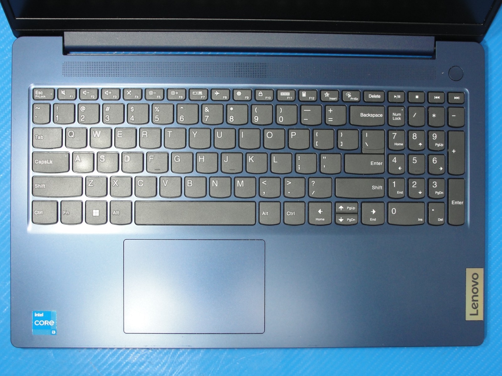 Lenovo IdeaPad Slim 3 15IAN8 15.6” FHD i3-N305 1.8GHz 8GB 256GB SSD Win11Home