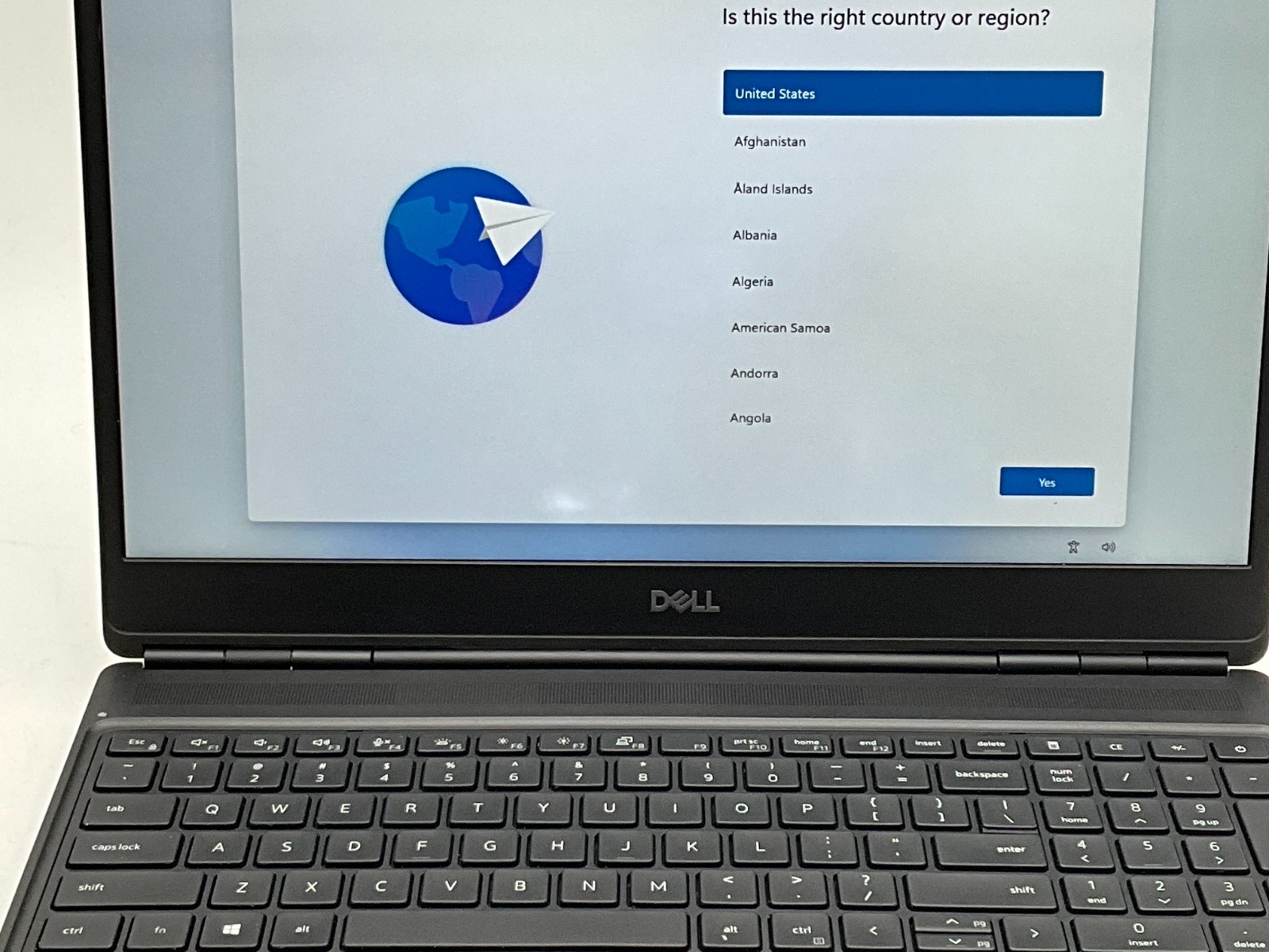 DELL Precision 7560 i7-11850H 2.50 32GB 1tb T1200 15.6″ WIN11 *read* 42TQ2J3