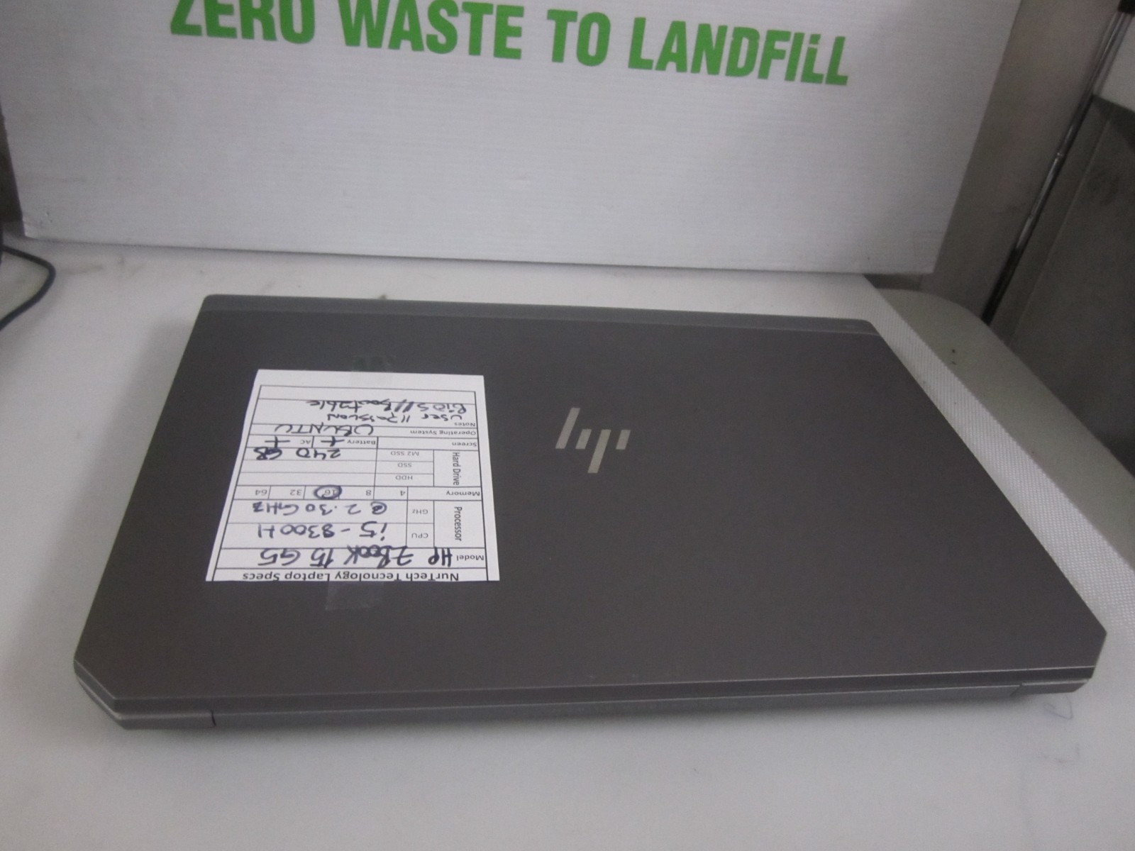HP ZBook 15 G5 15.6″ i5-8300H 2.3GHz 16GB/240GB m2SSD UBUNTU Laptop + AC [BIOS]