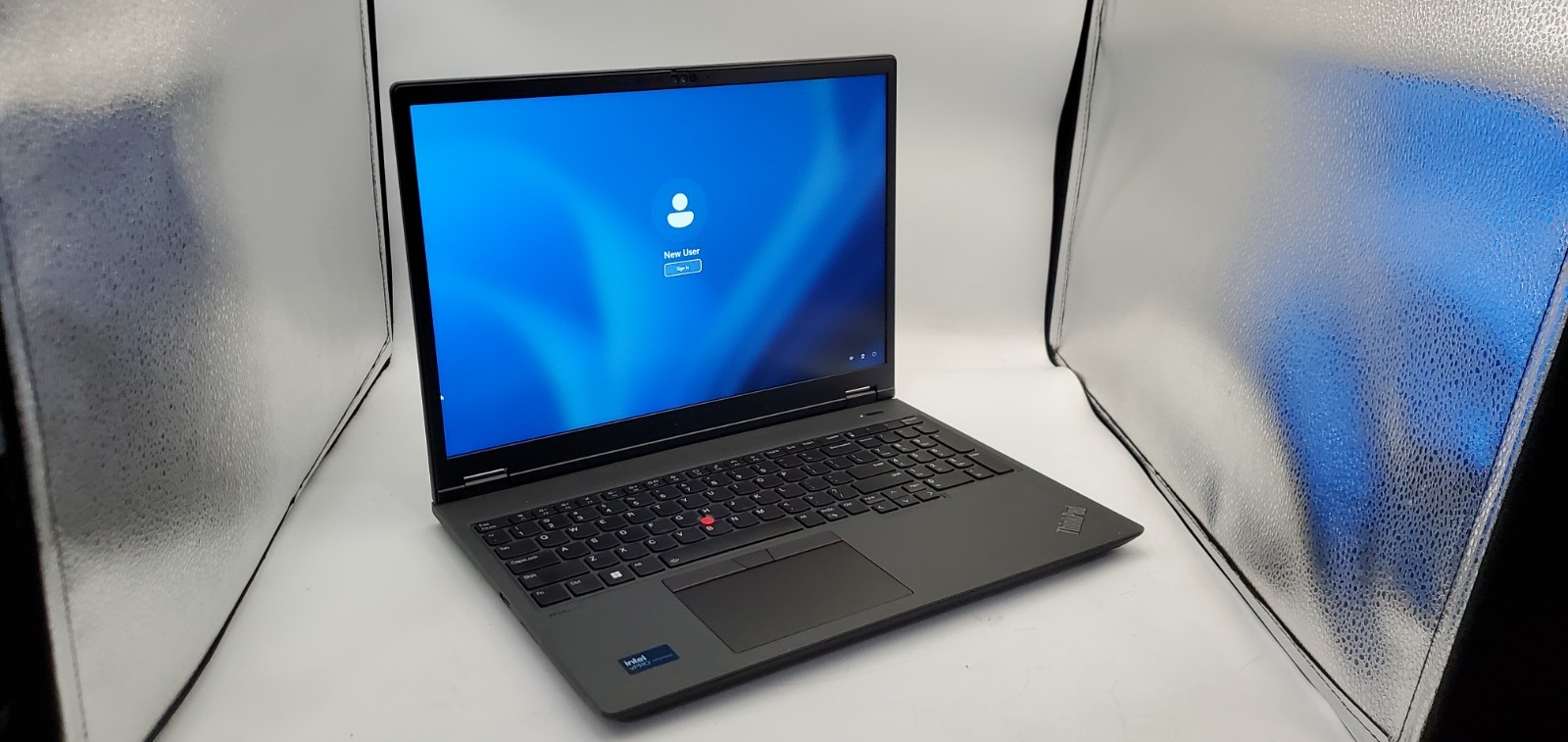 Lenovo ThinkPad P16v Gen 2 Laptop Ultra 7 165H 64GB RAM 1TB SSD W11P RTX 2000