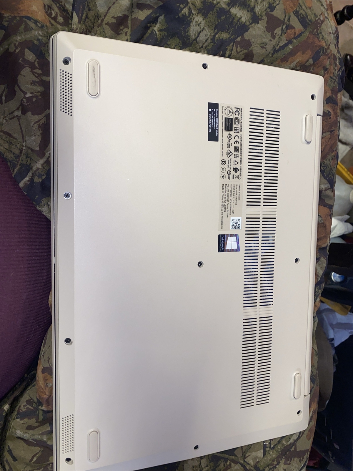 Lenovo IdeaPad 3 15IML05 Notebook 15.6″ Pentium Gold