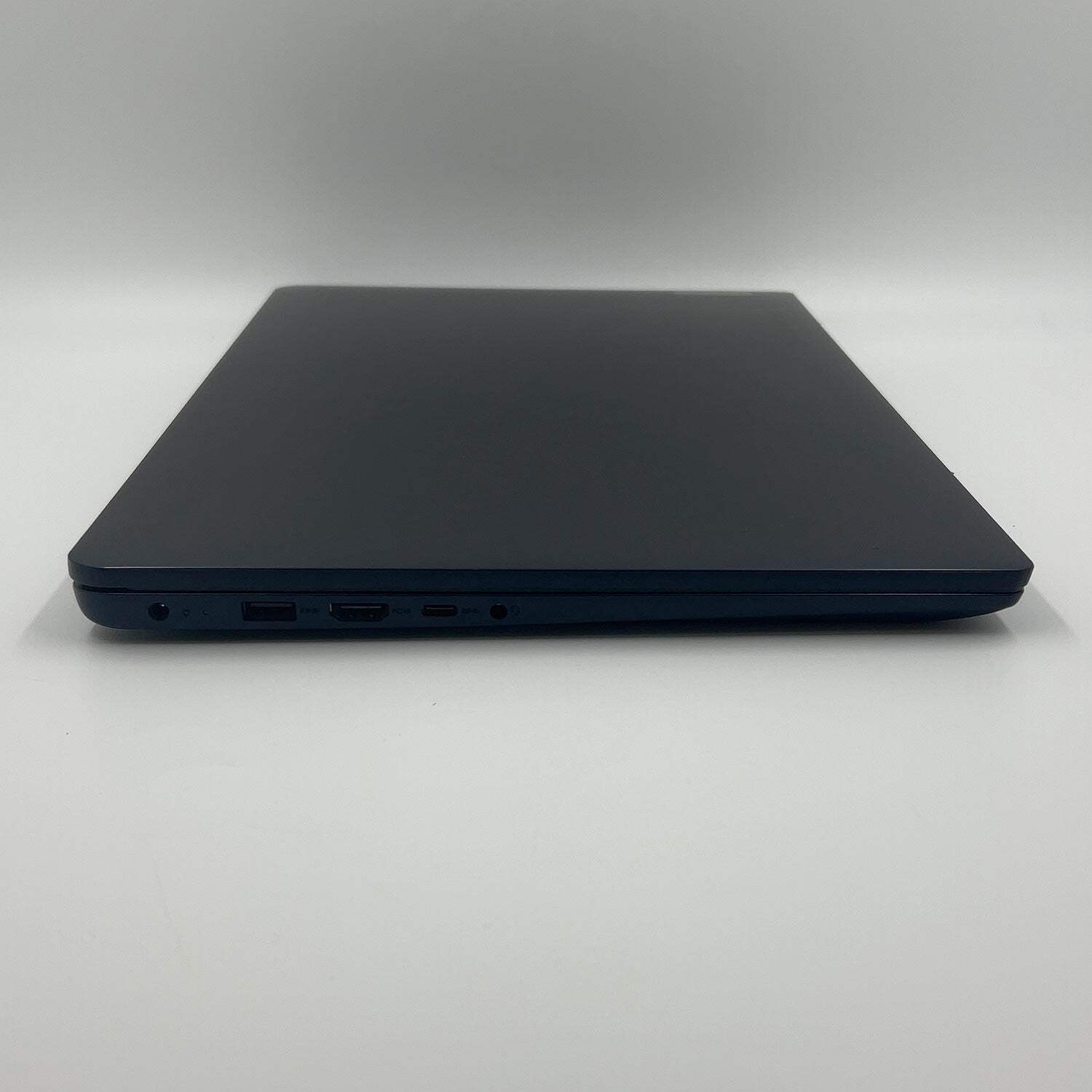Lenovo IdeaPad 1 15AMN7 15.6″ Ryzen 5 7520U 2.8GHz 8GB RAM 256GB SSD