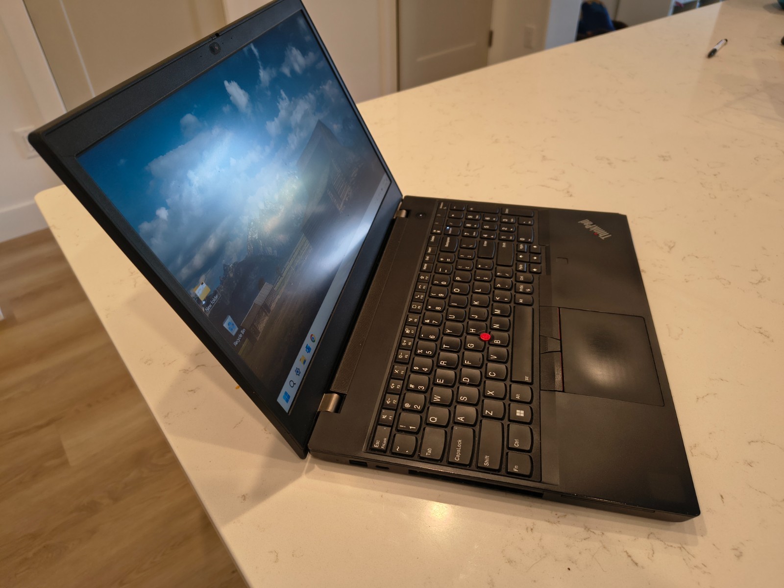 Lenovo ThinkPad T15p Gen 2 – i7 – 32GB RAM – GTX 1650 – Windows 11 Pro