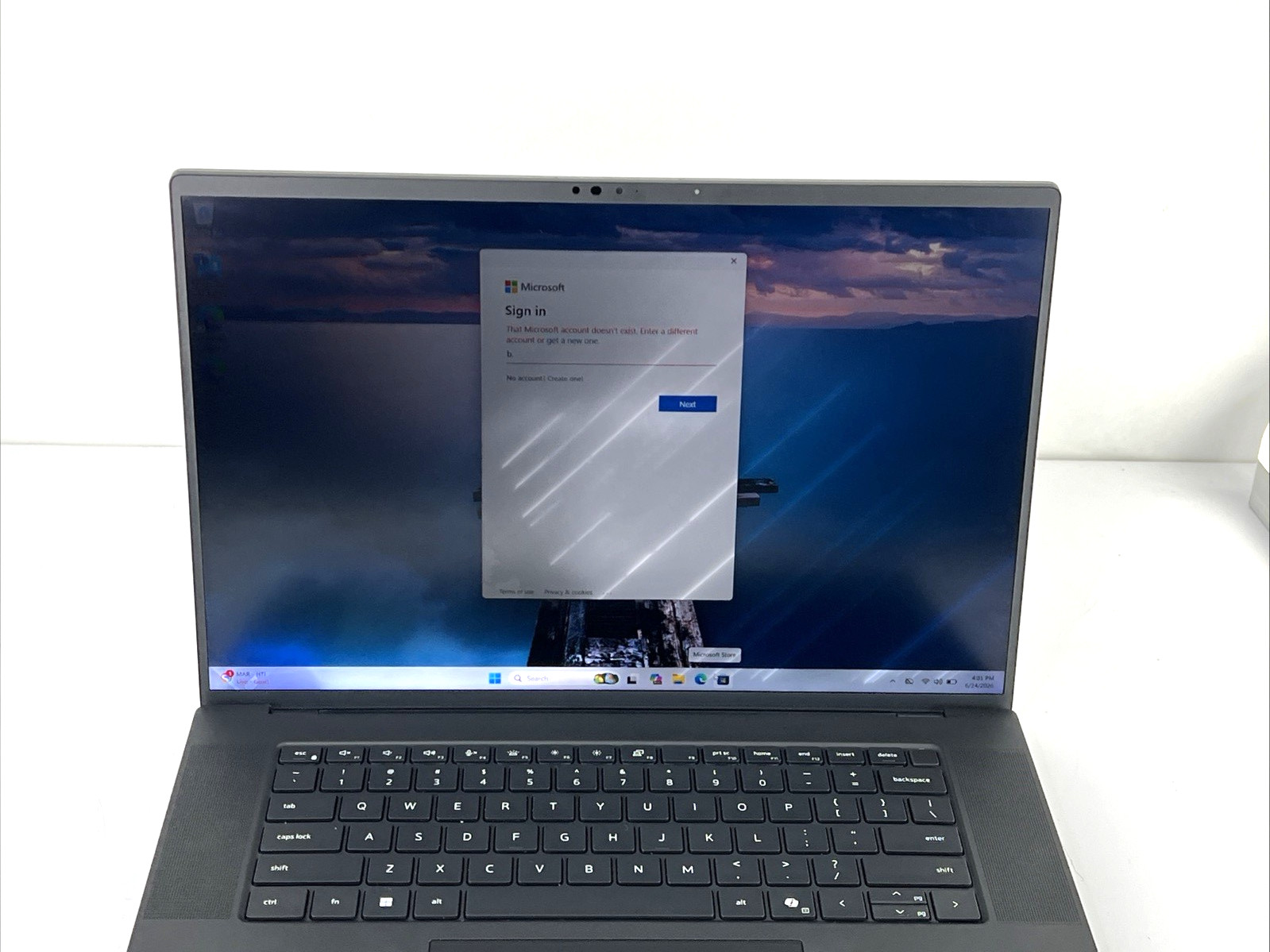 Dell Precision 5690 16″ Core Ultra 7 155H 32GB 1TB SSD RTX 1000 Ada w/AC READ