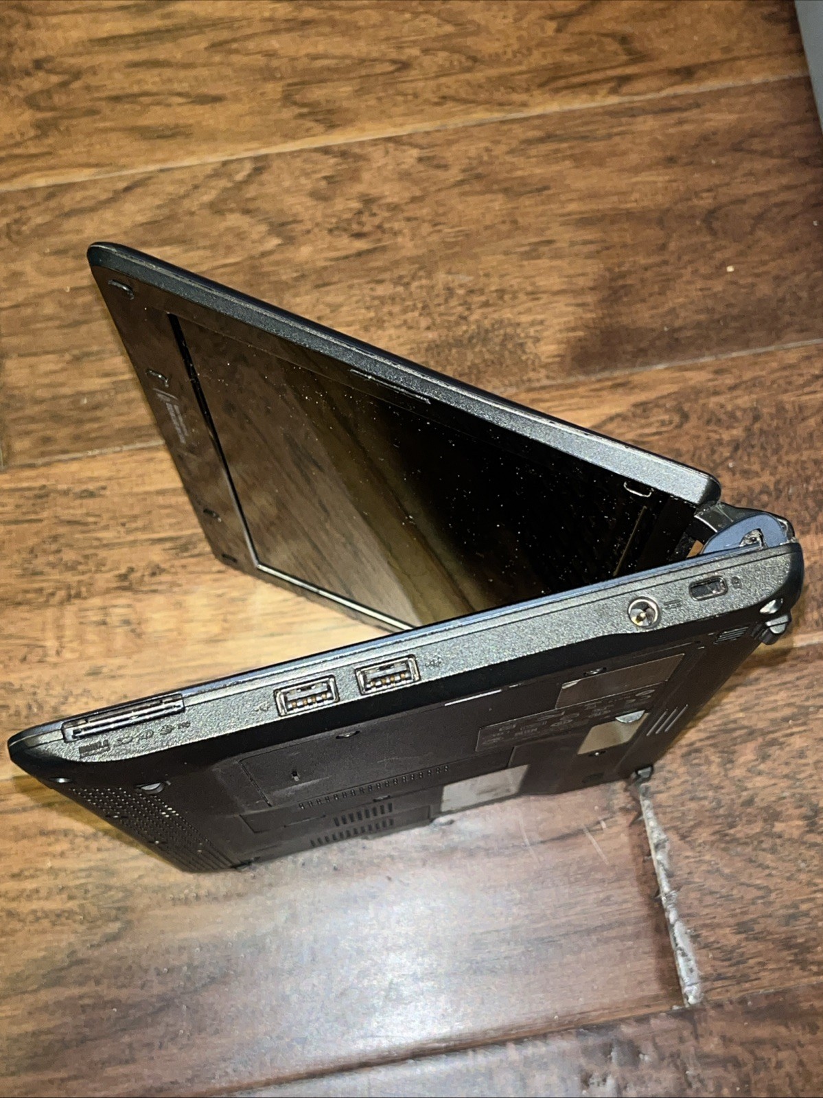 Acer Aspire One, KAV60, Intel Atom N270 1.6GHz, 1GB RAM NO HARD DRIVE