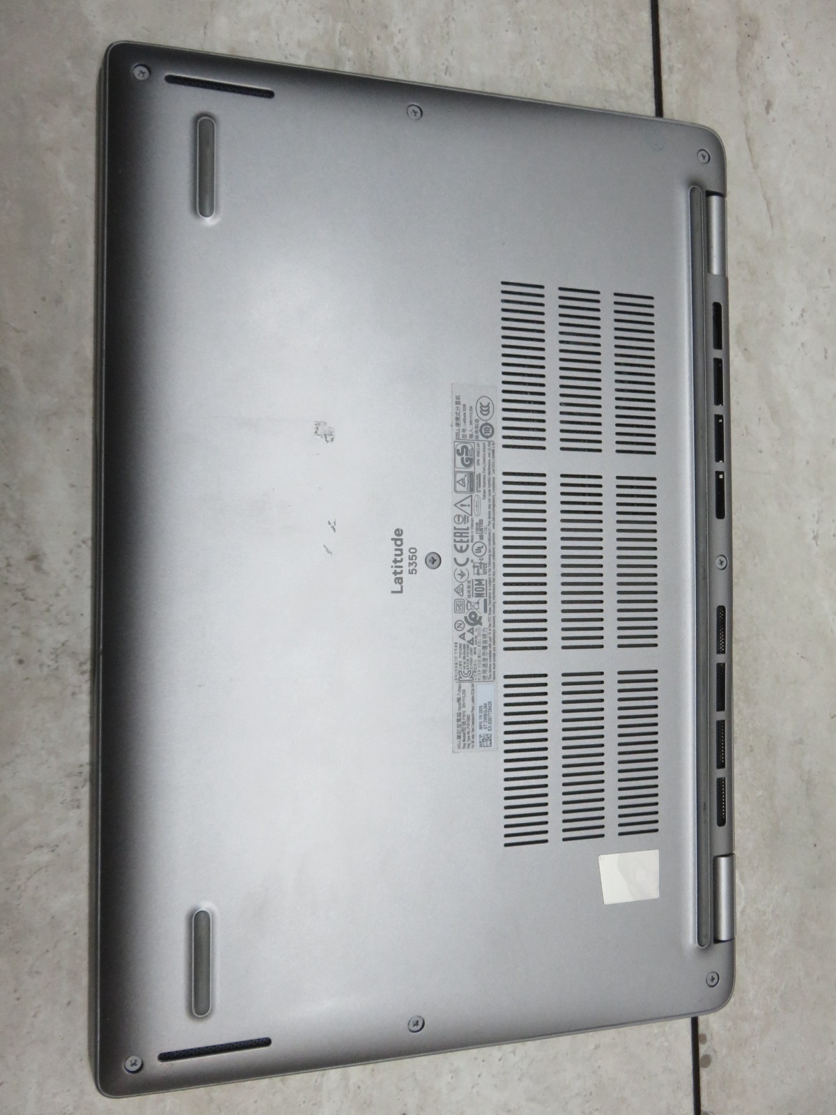 DELL Latitude 5350 13.3″ Ultra 5 135U 1.6Ghz 16GB DDR5 256GB NVMe WIN 11 PRO