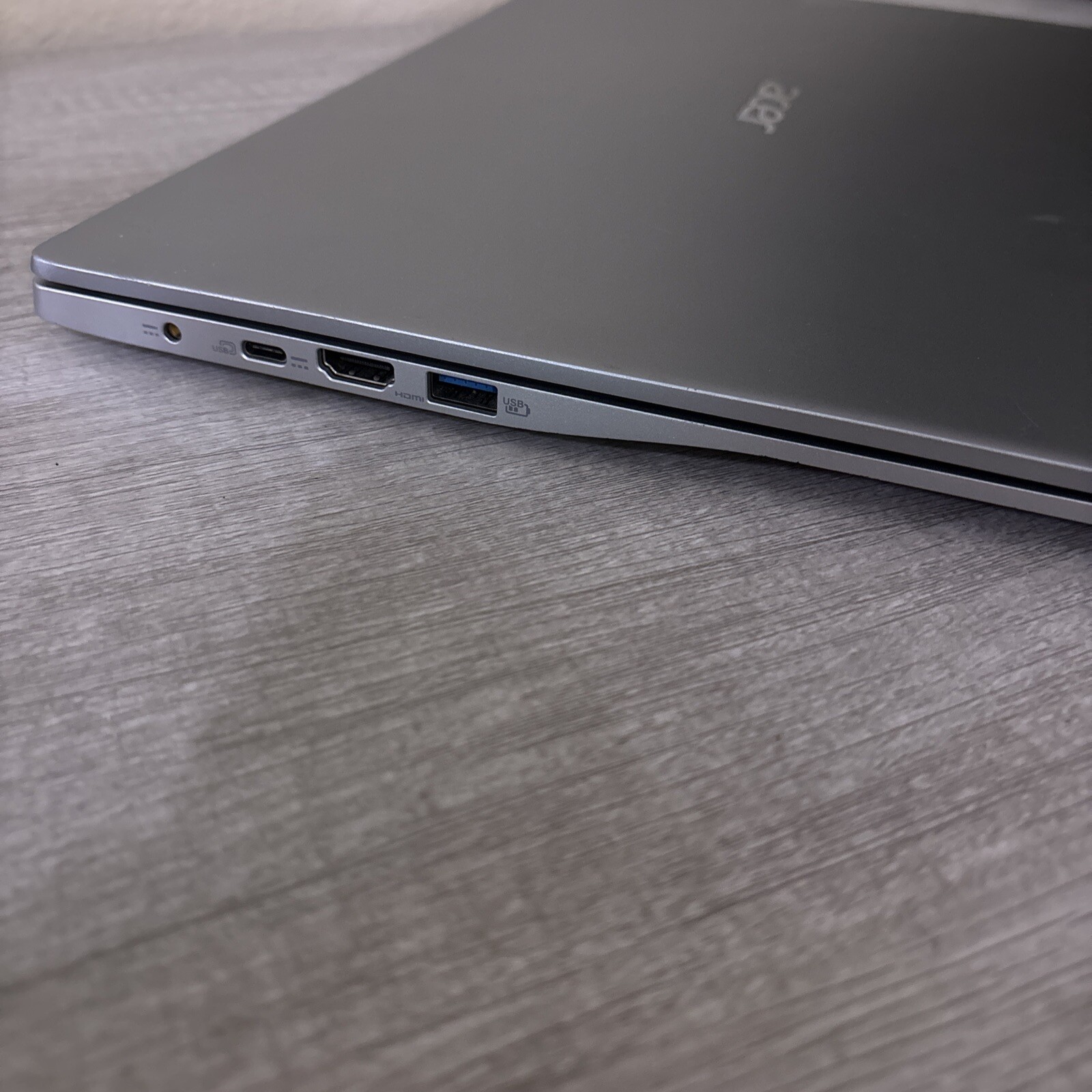Acer Swift 3 Light Laptop, 14″” FHD IPS, AMD Ryzen 7 4700U Octa-Core…